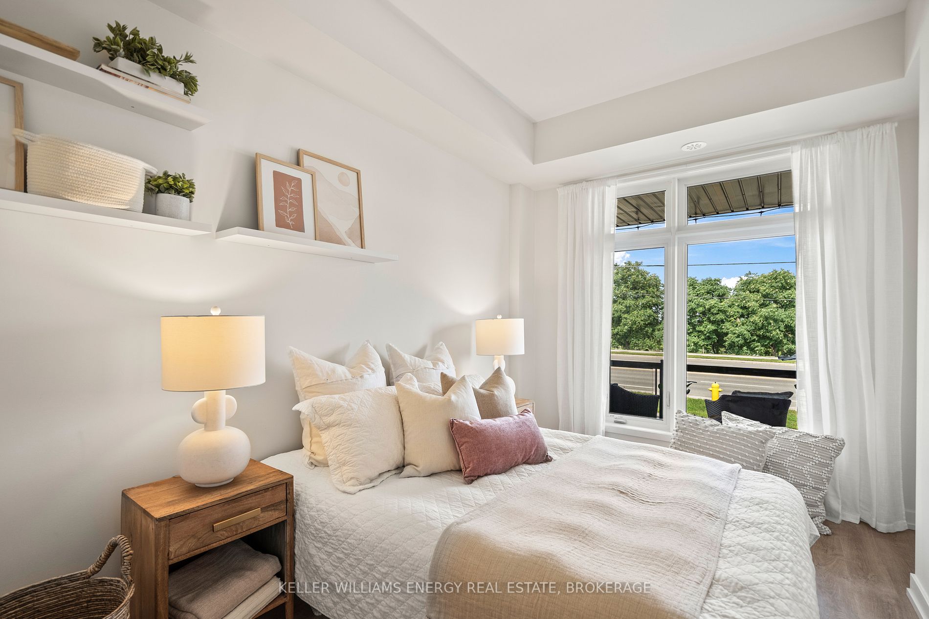 2550 Castlegate Crossing, #302