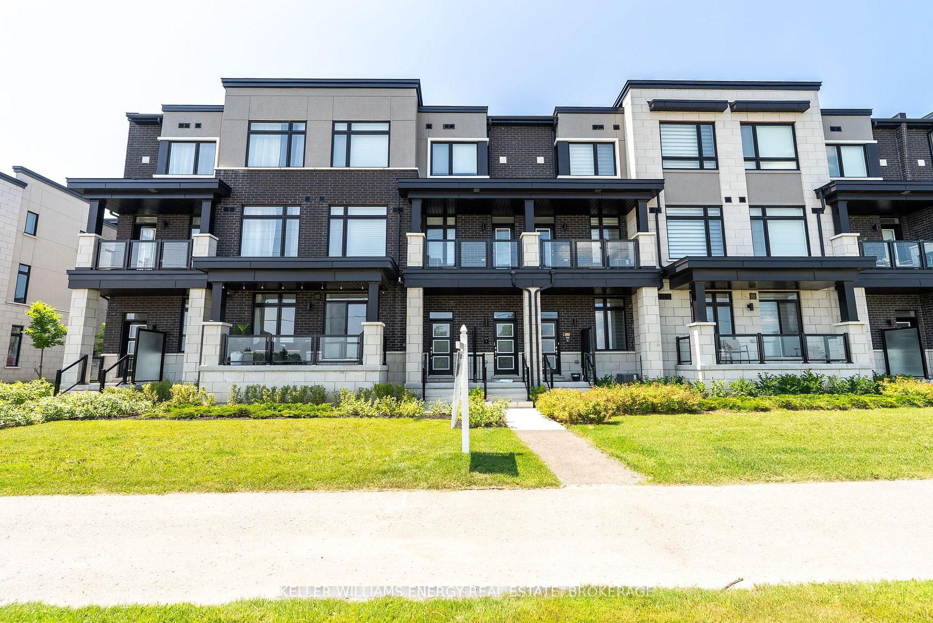 2550 Castlegate Crossing, #302