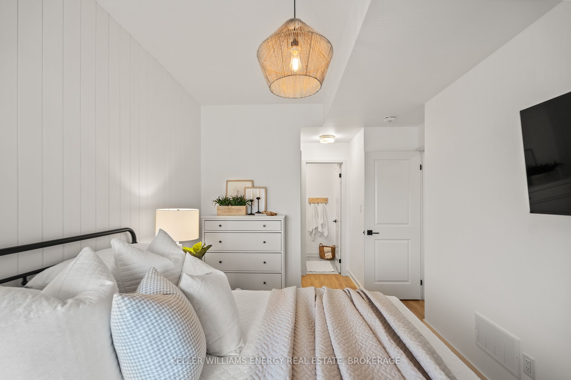 2550 Castlegate Crossing, #302