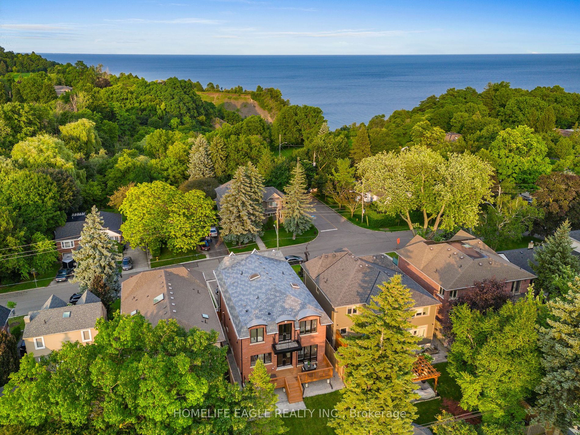34 Brooklawn Ave