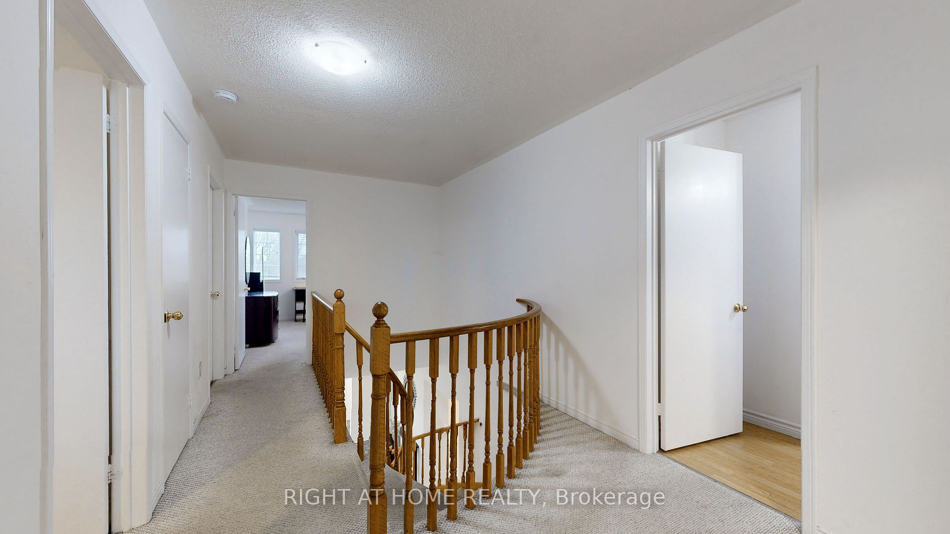 24 Holmes Crescent