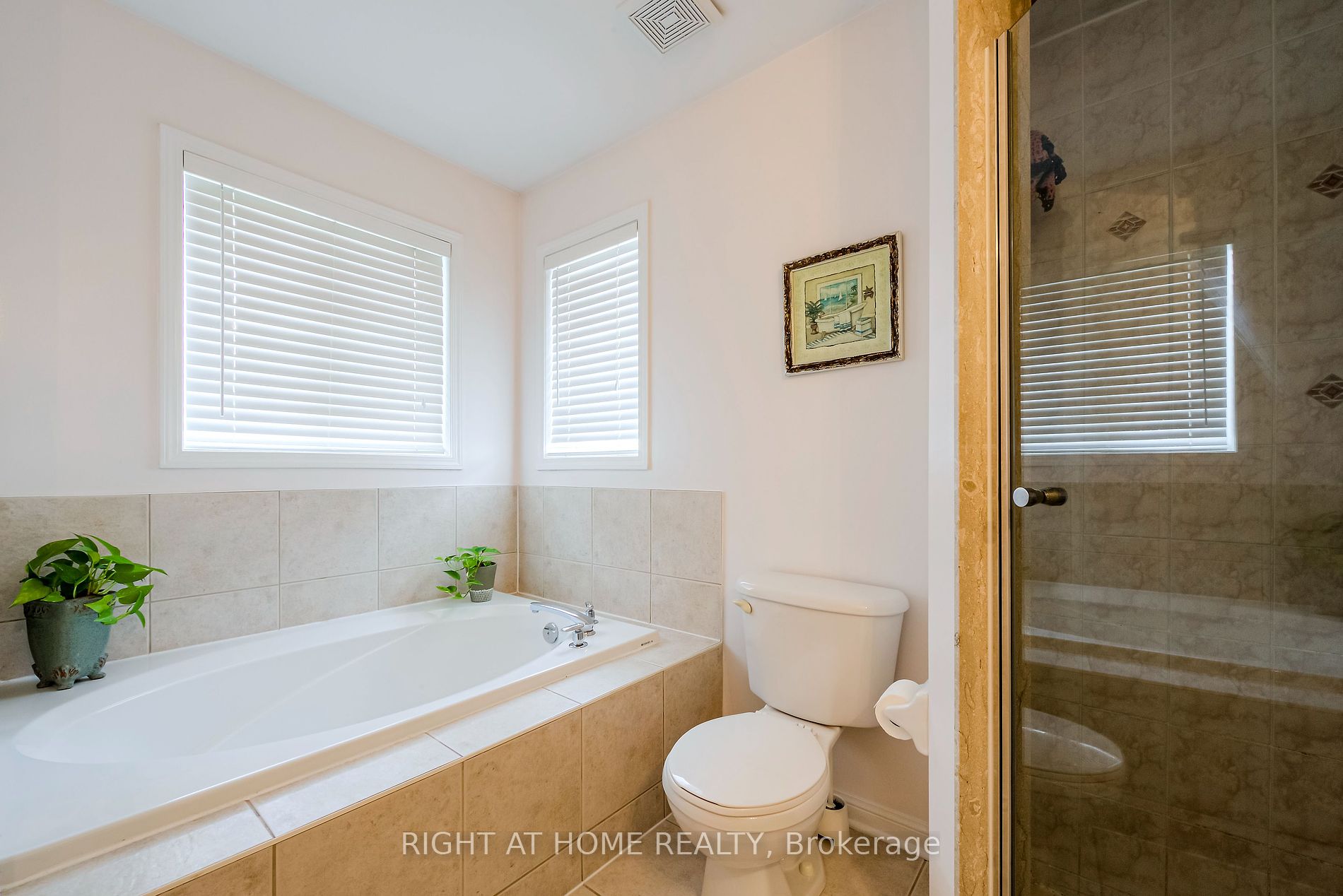 44 Candlebrook Crescent