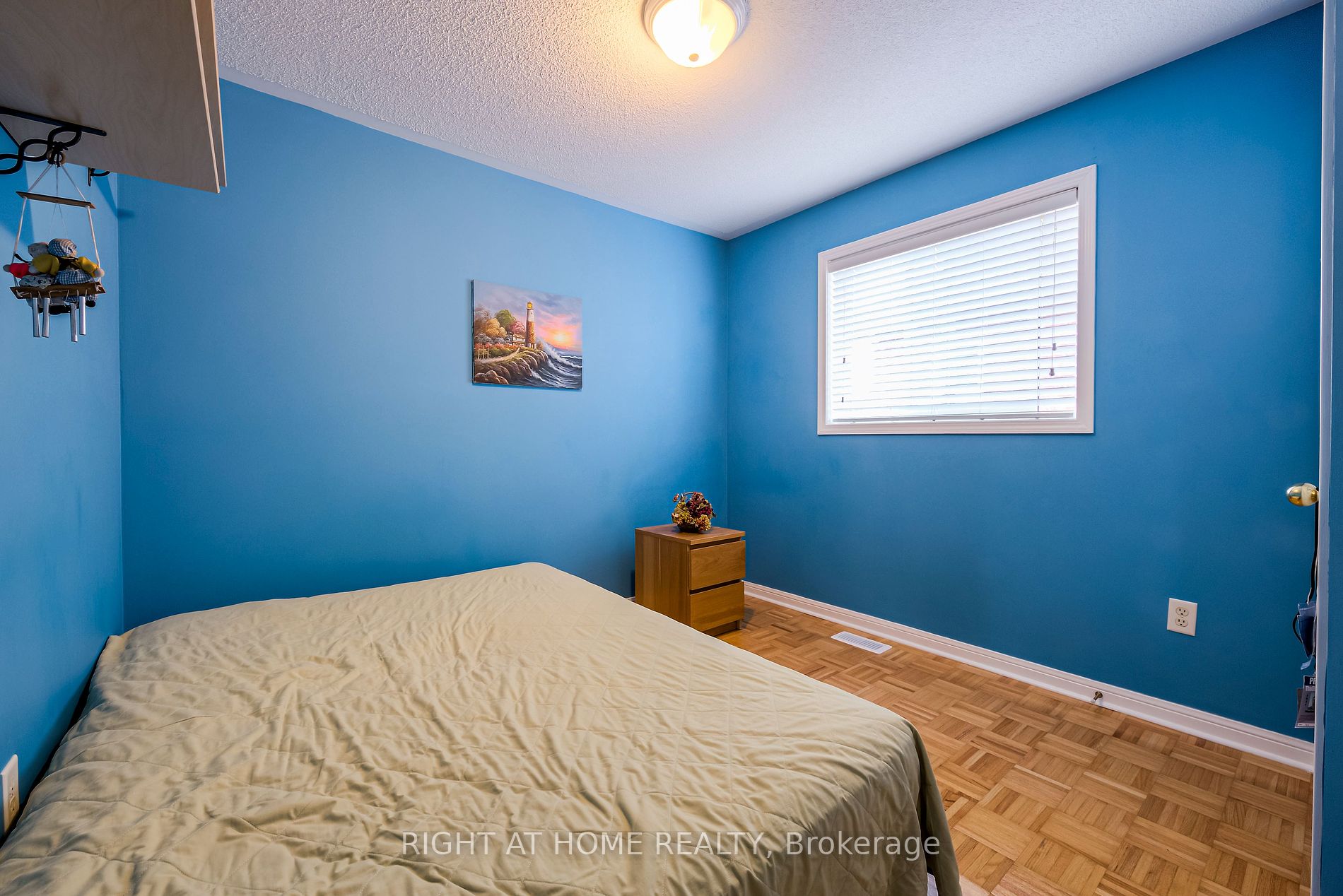 44 Candlebrook Crescent