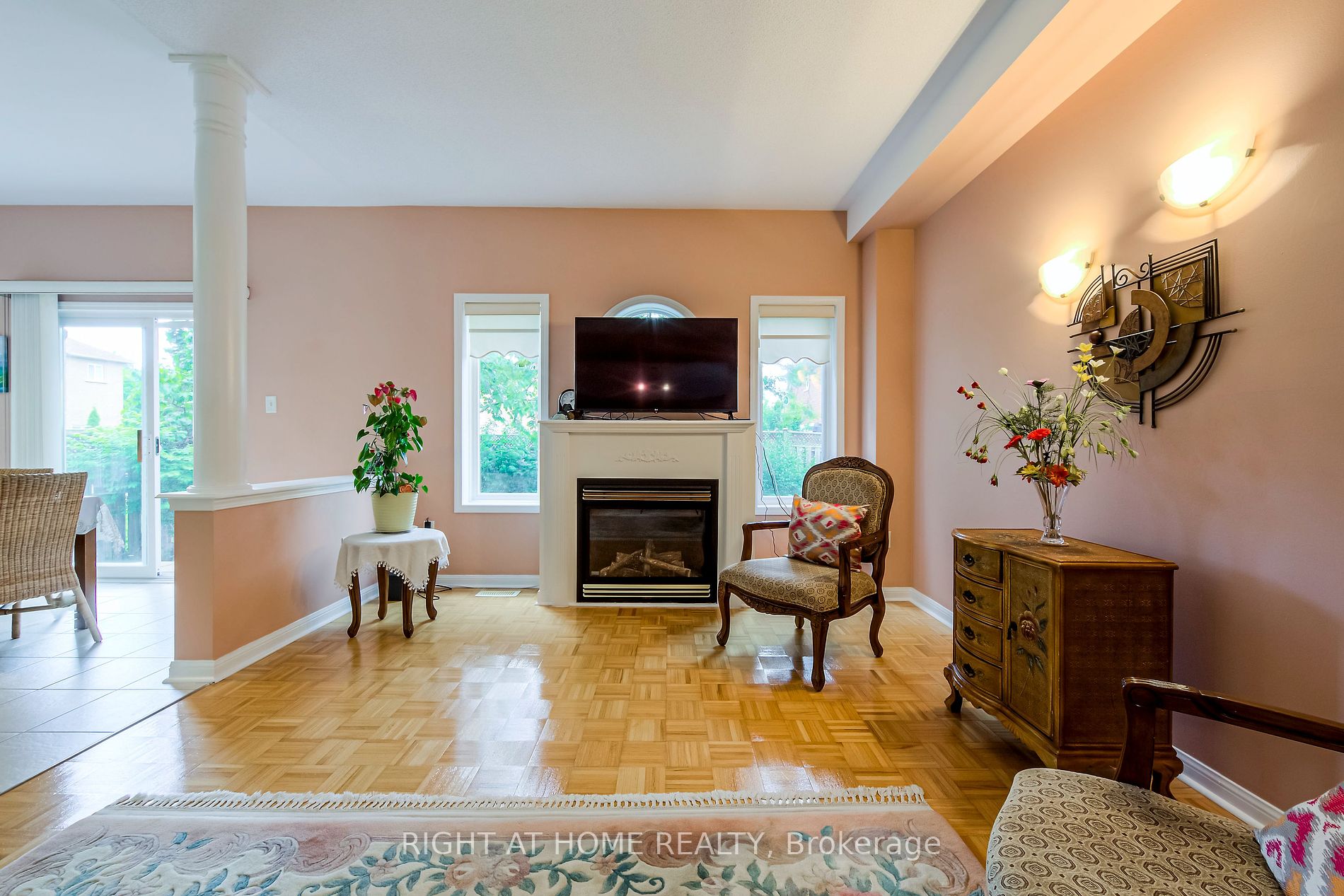 44 Candlebrook Crescent