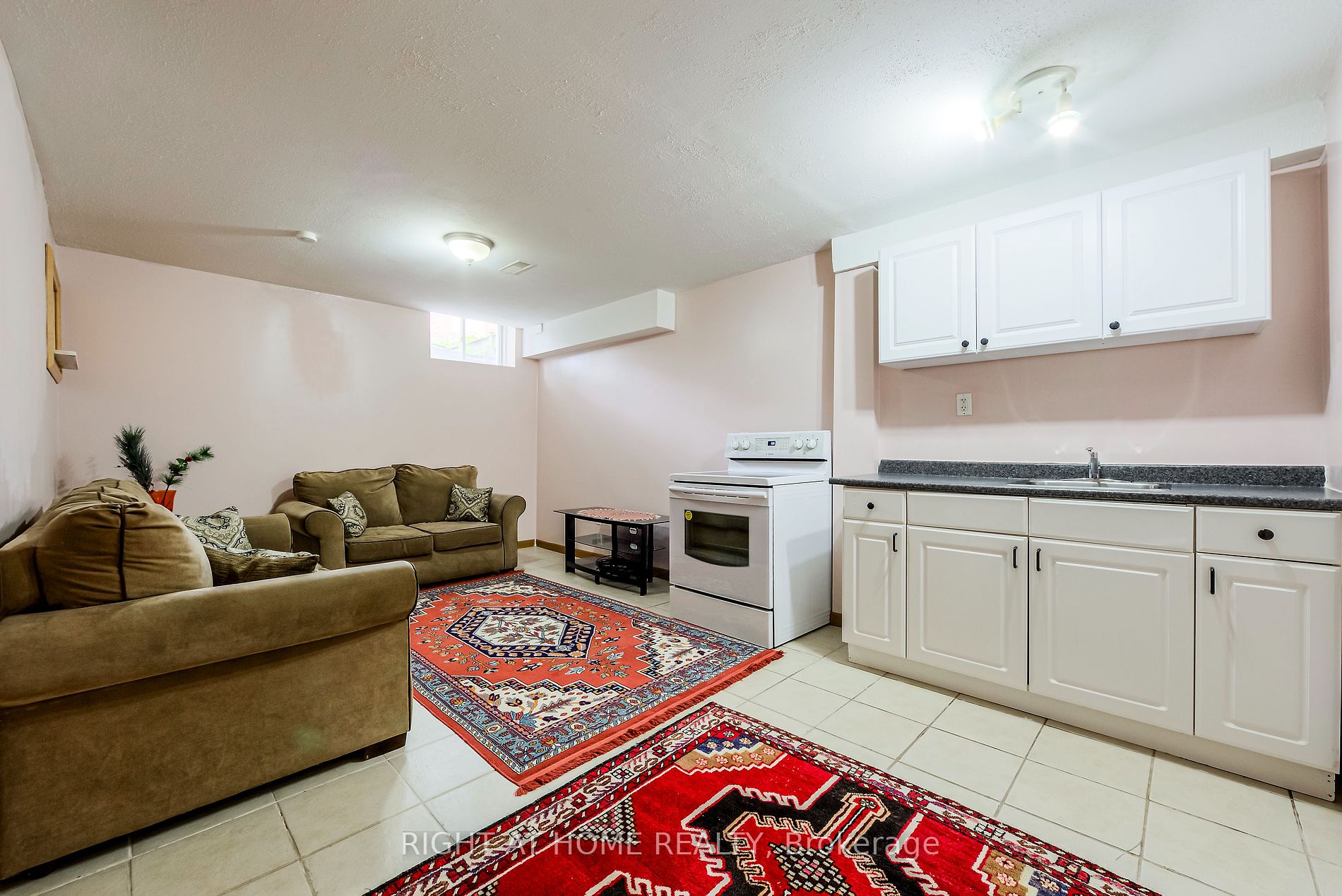 44 Candlebrook Crescent