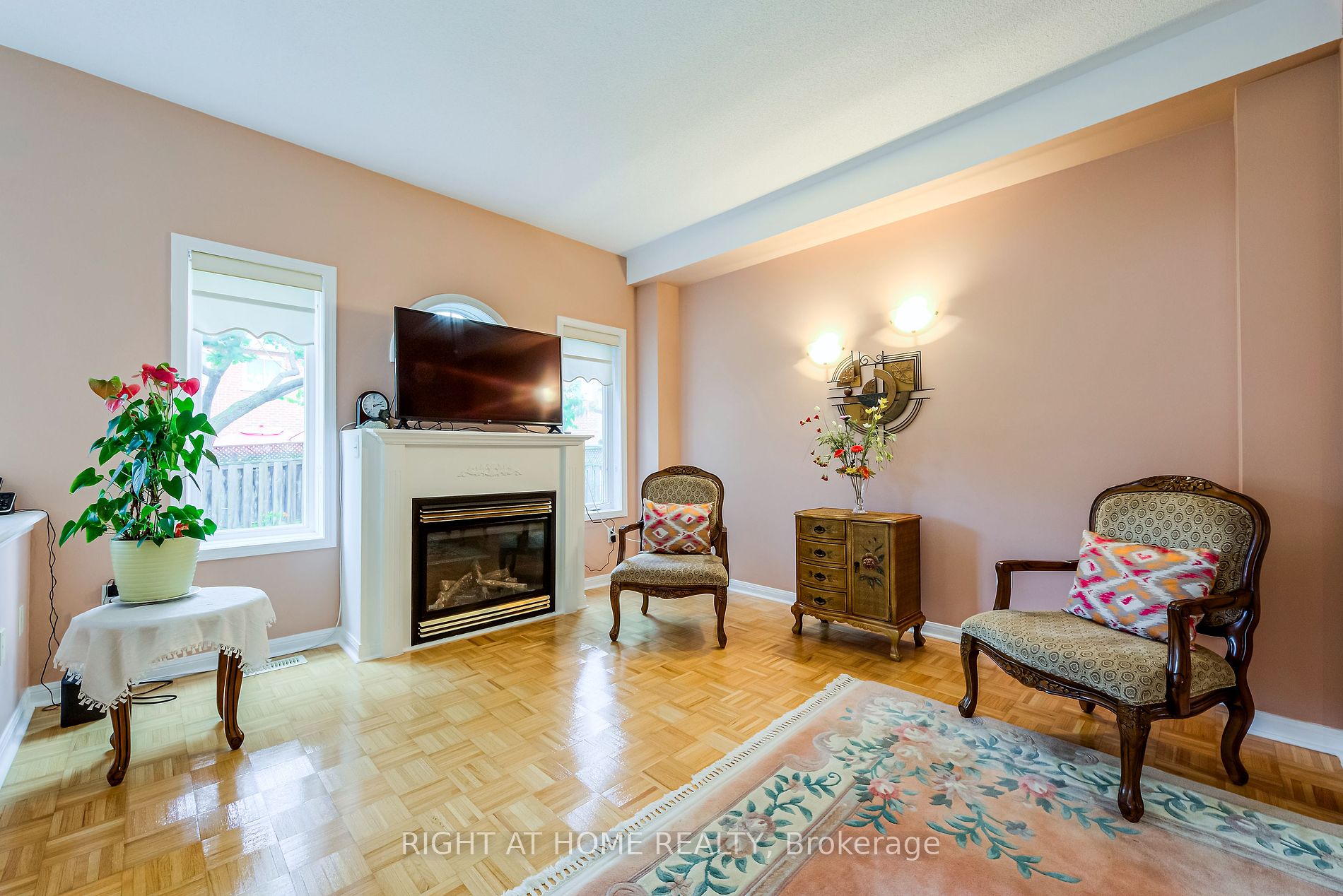 44 Candlebrook Crescent