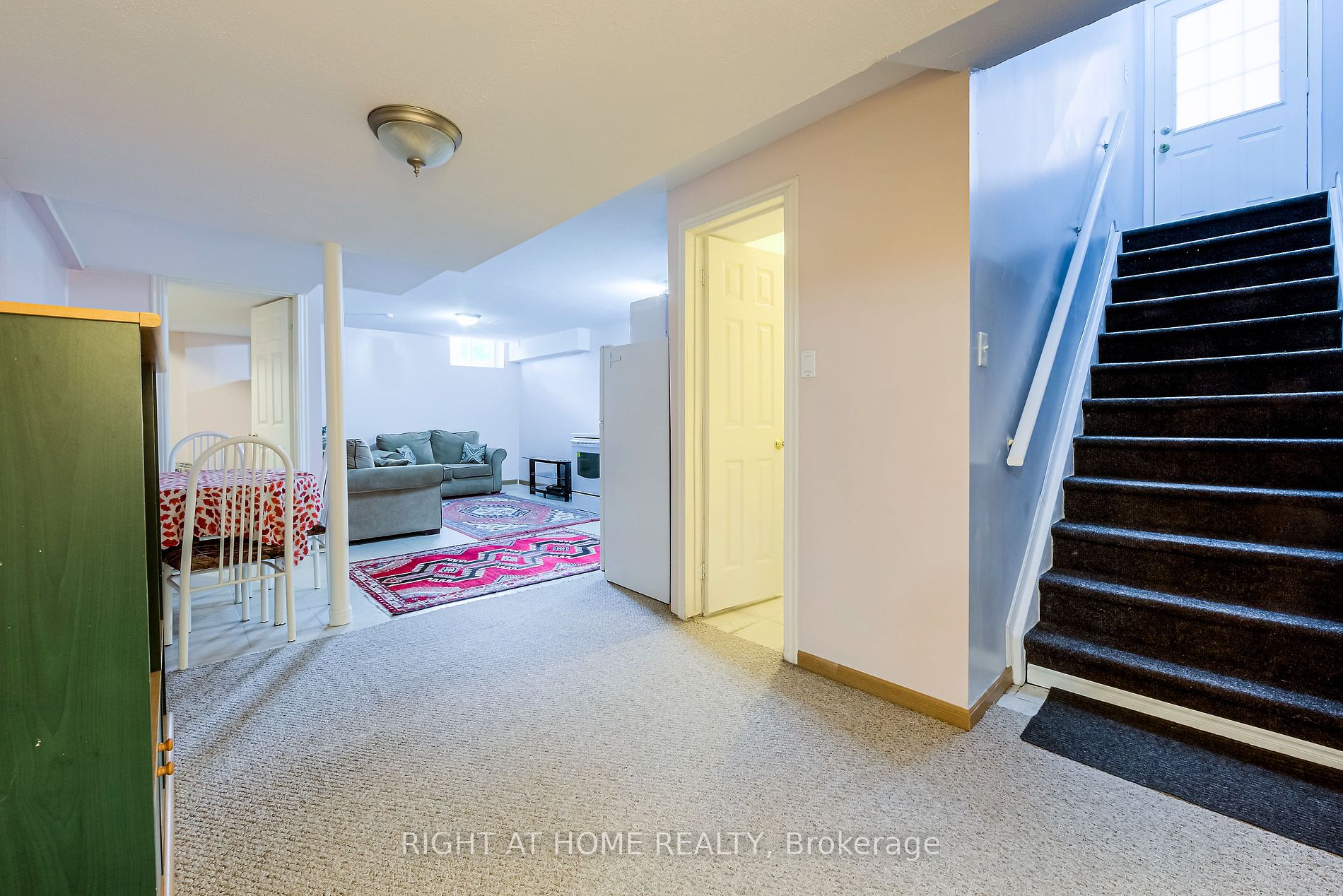 44 Candlebrook Crescent