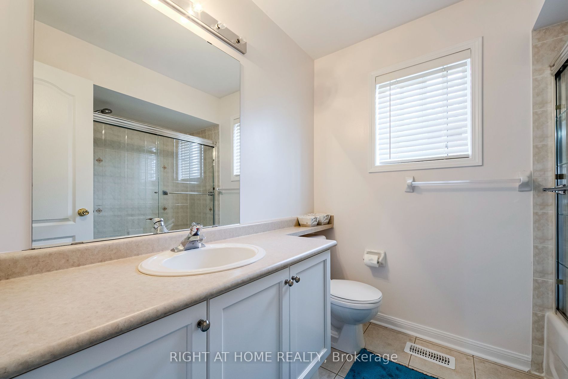 44 Candlebrook Crescent