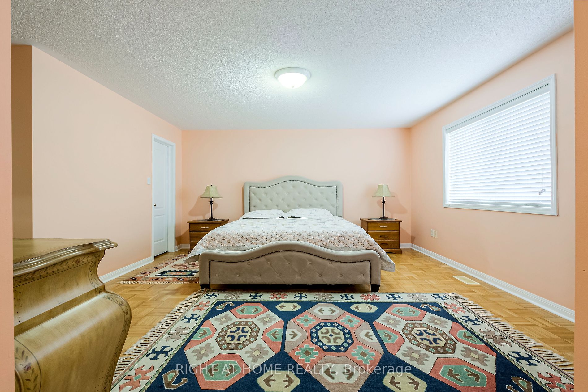 44 Candlebrook Crescent