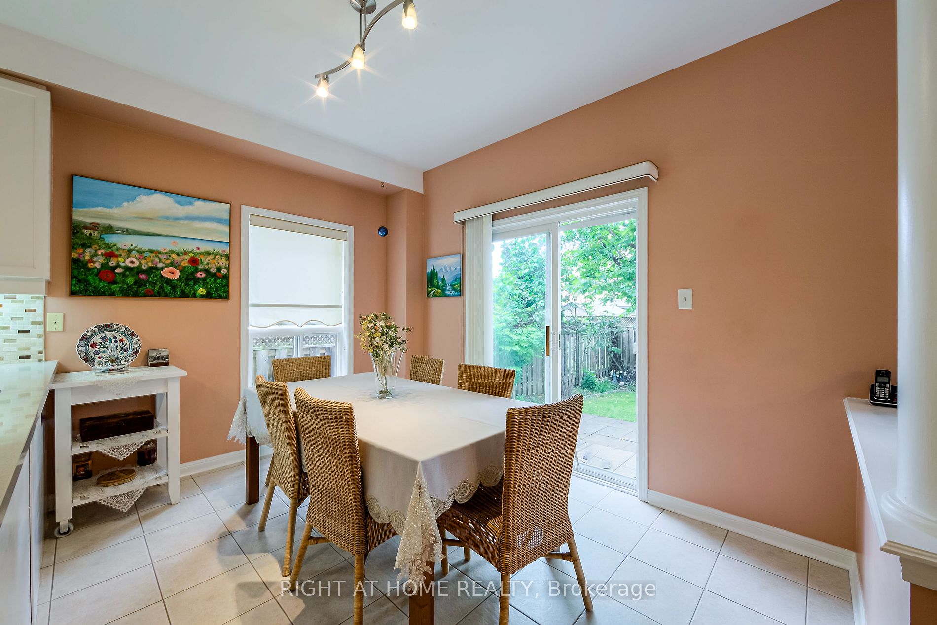 44 Candlebrook Crescent