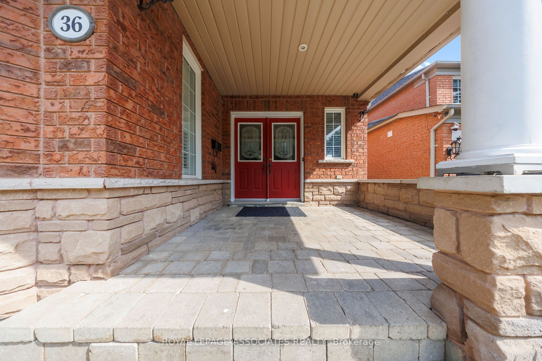 36 Goodhart Cres