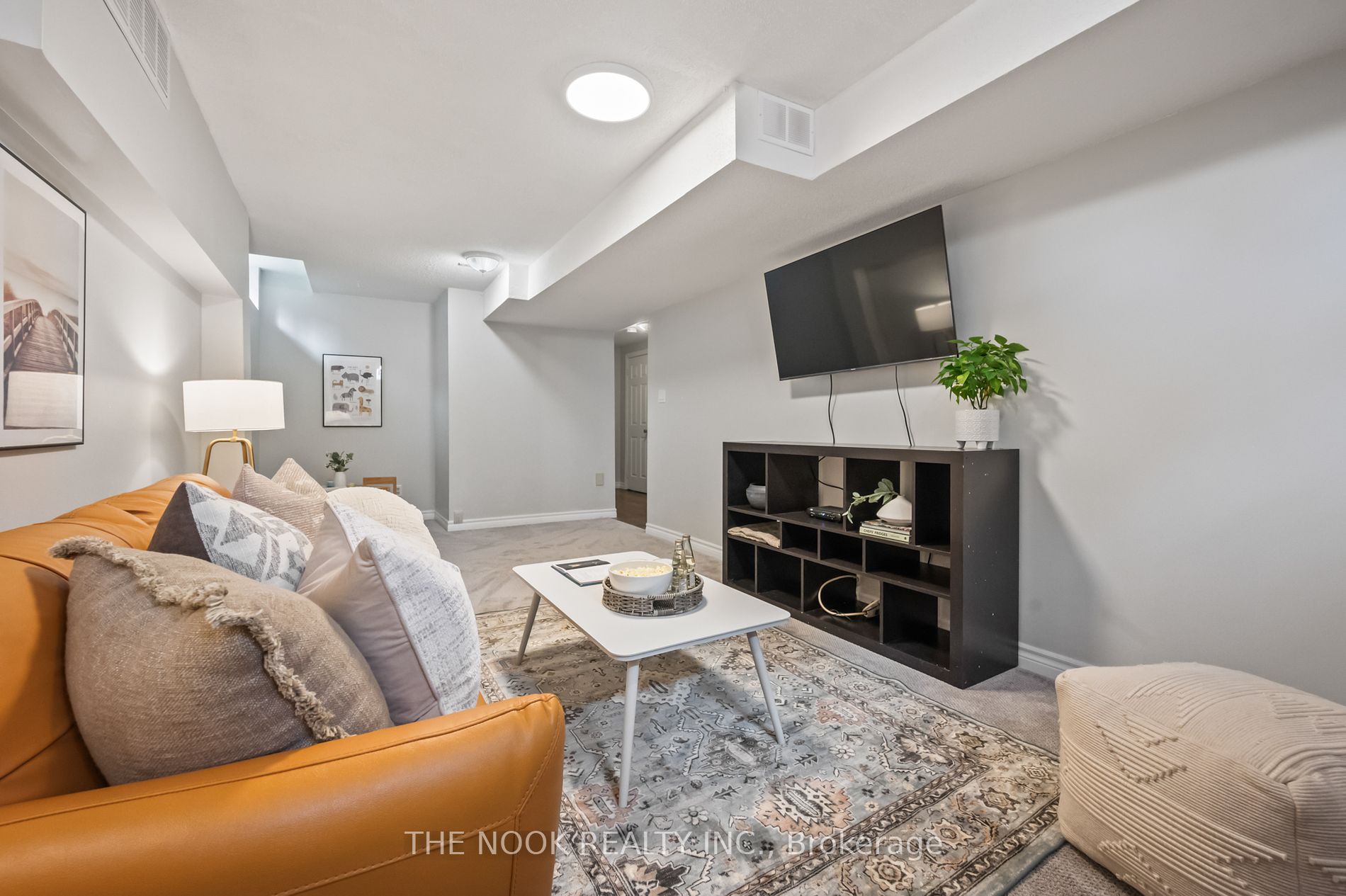 150 Sandringham Dr