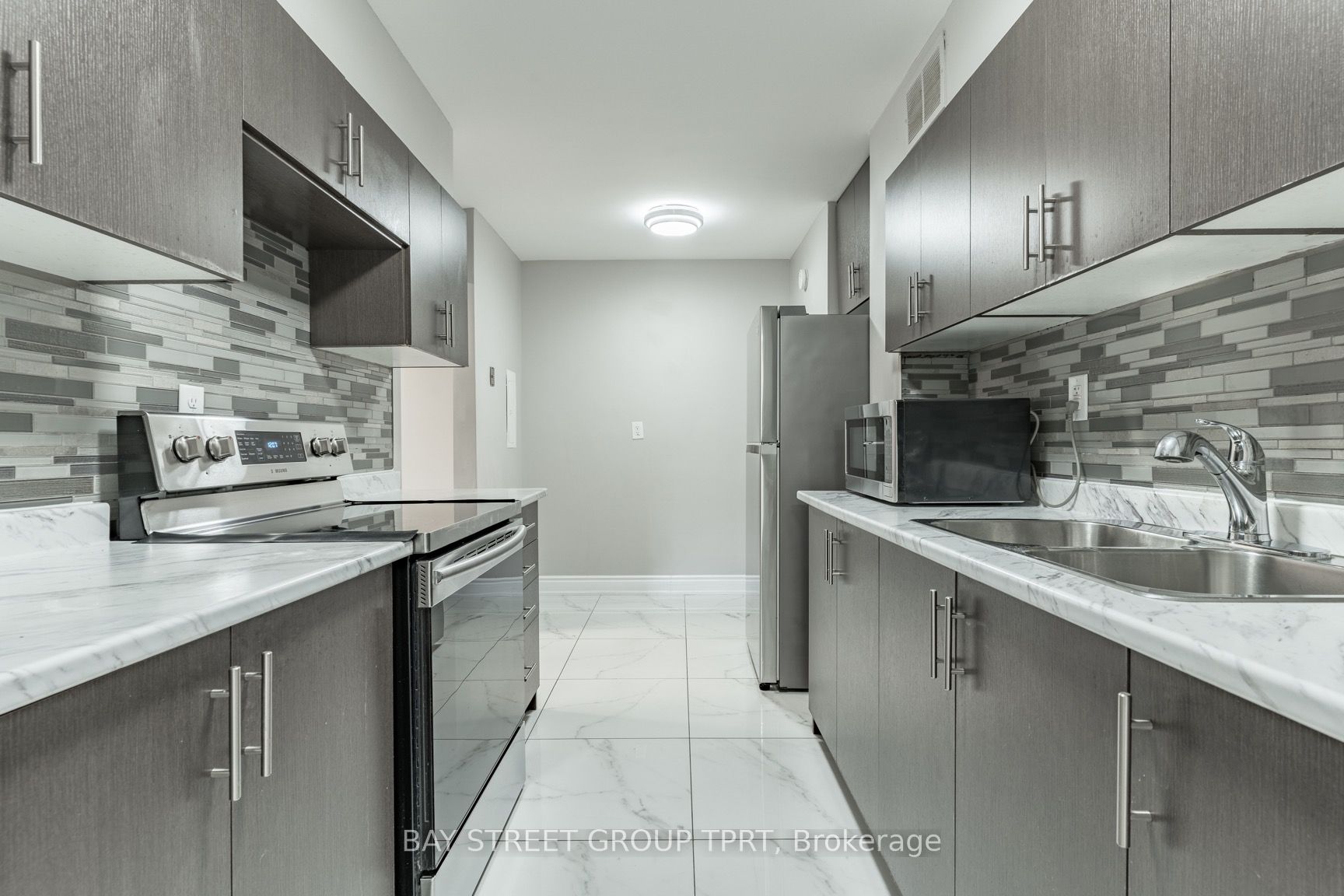 180 Markham Rd, #207