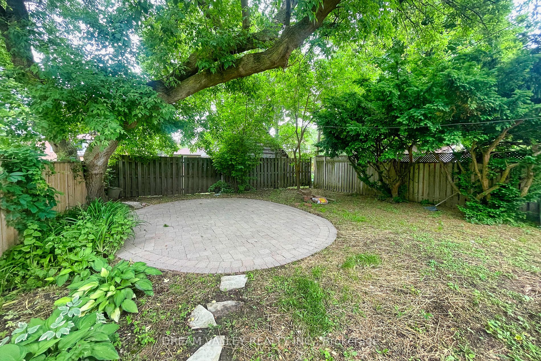 27A St Quentin Ave