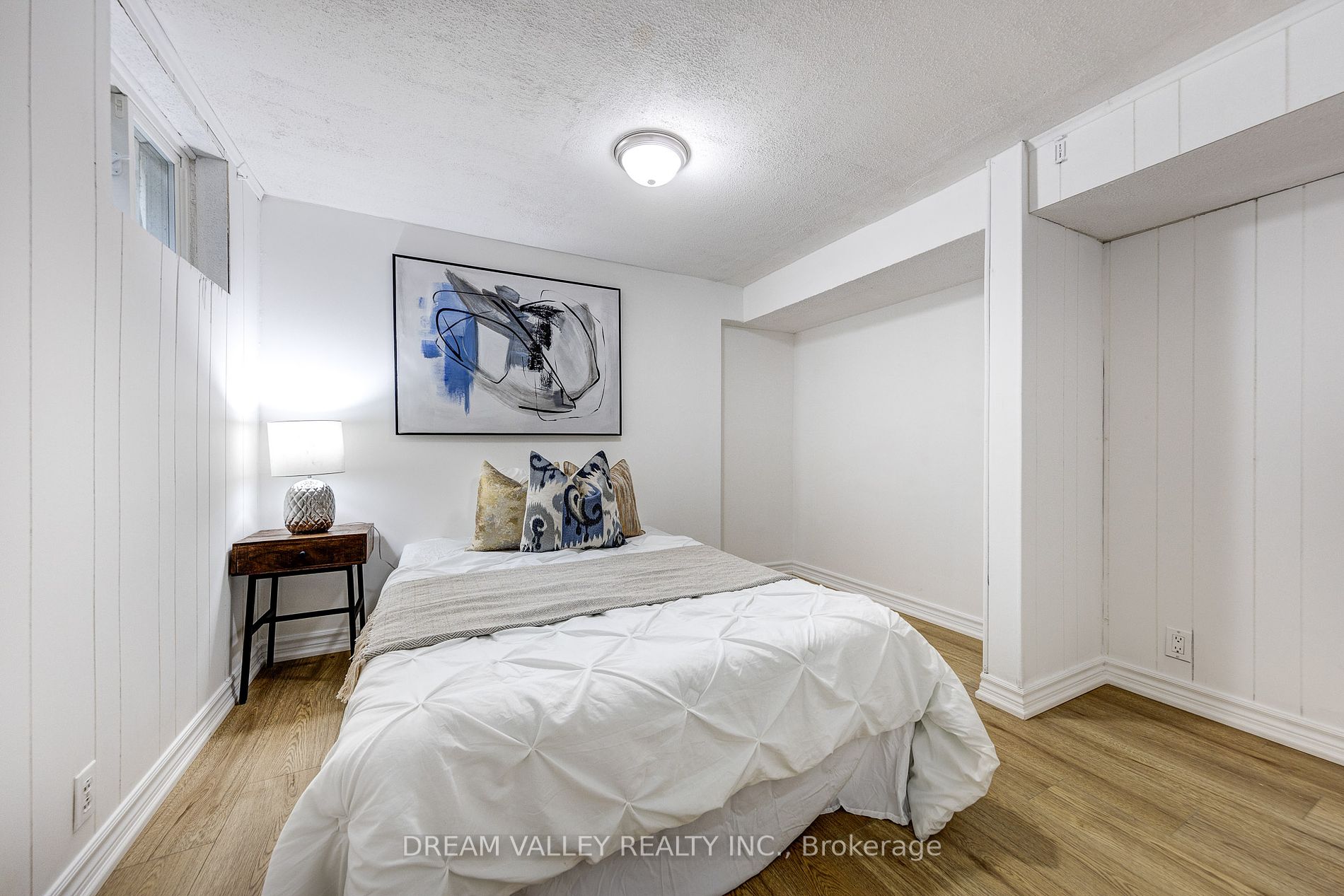 27A St Quentin Ave