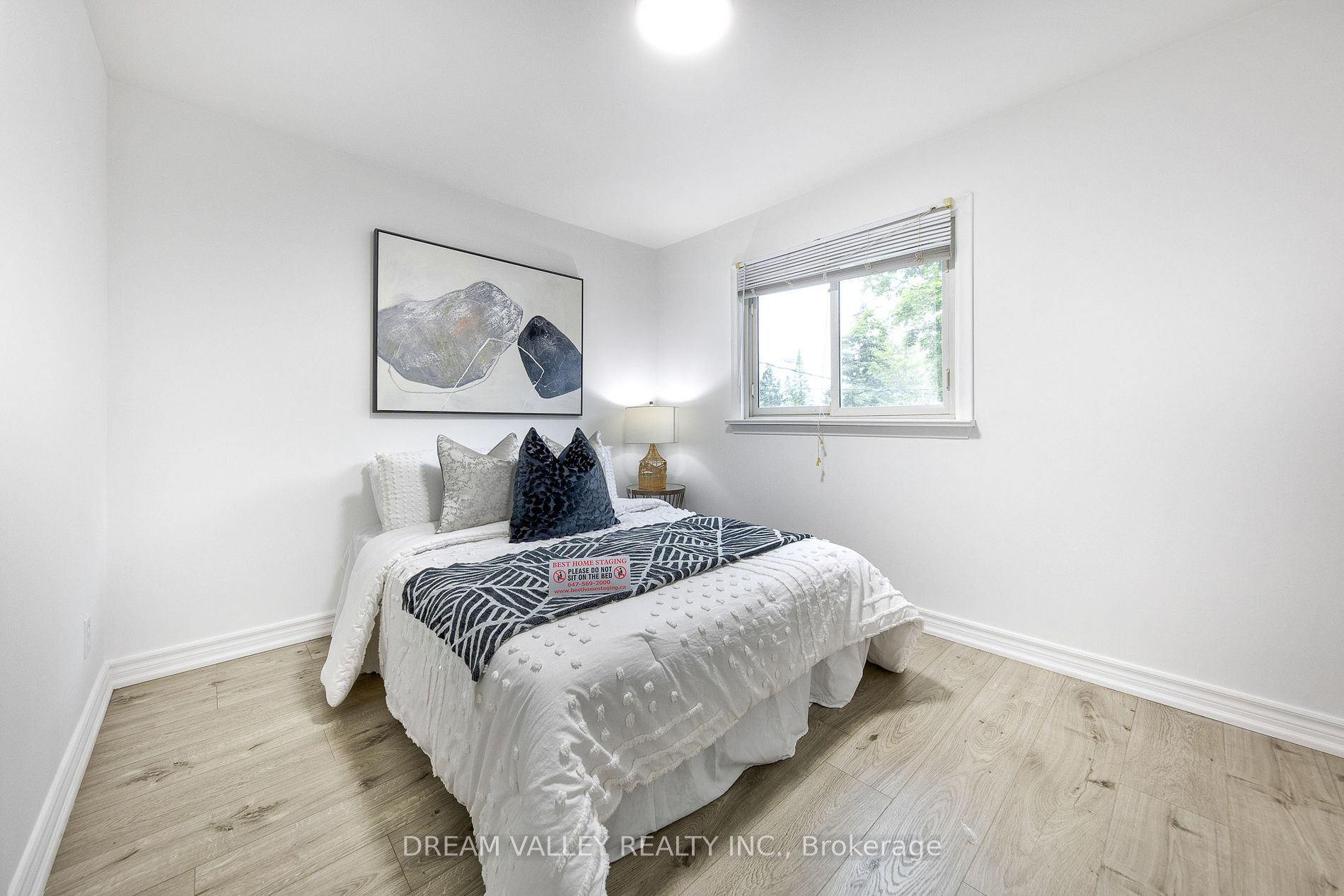 27A St Quentin Ave