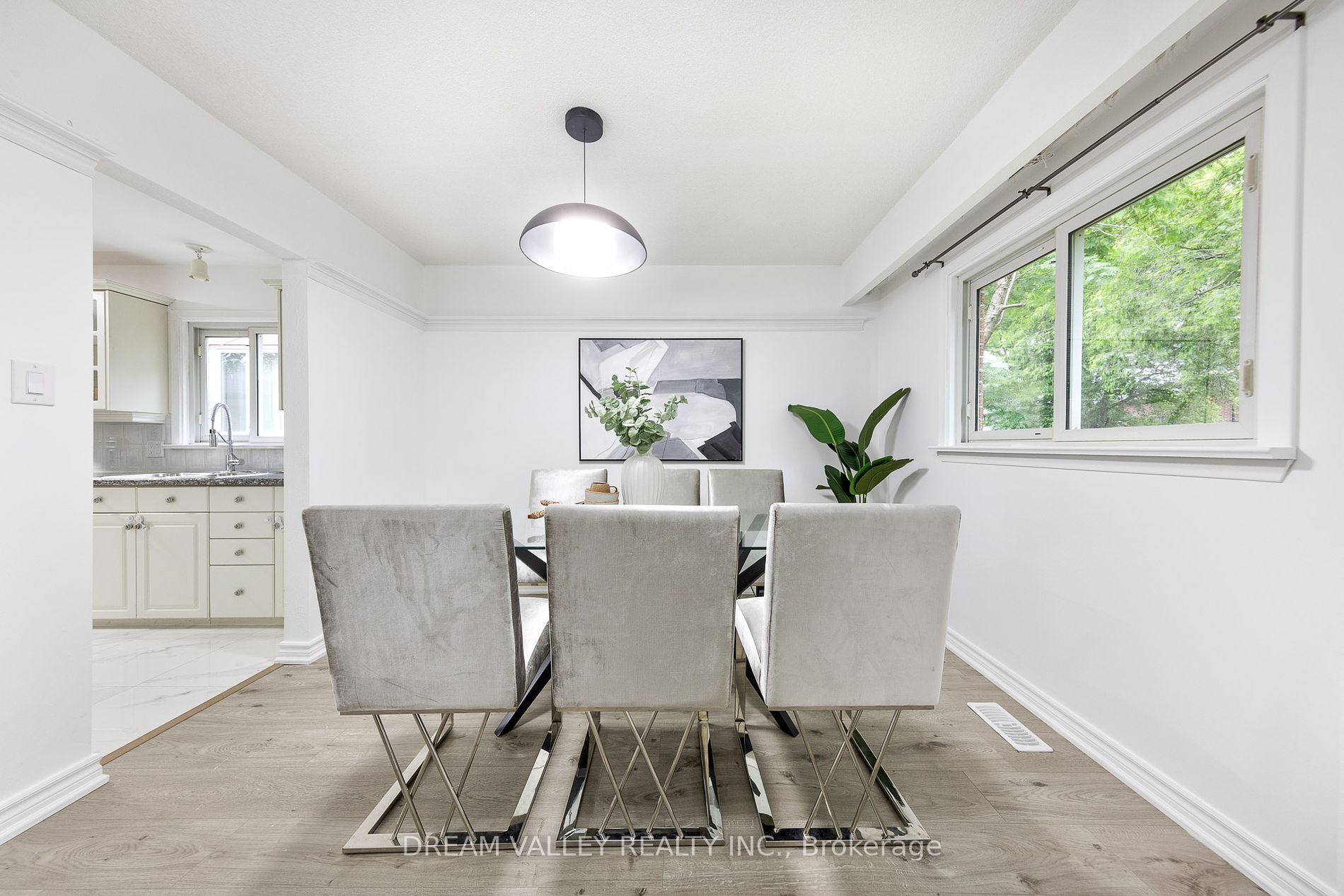 27A St Quentin Ave