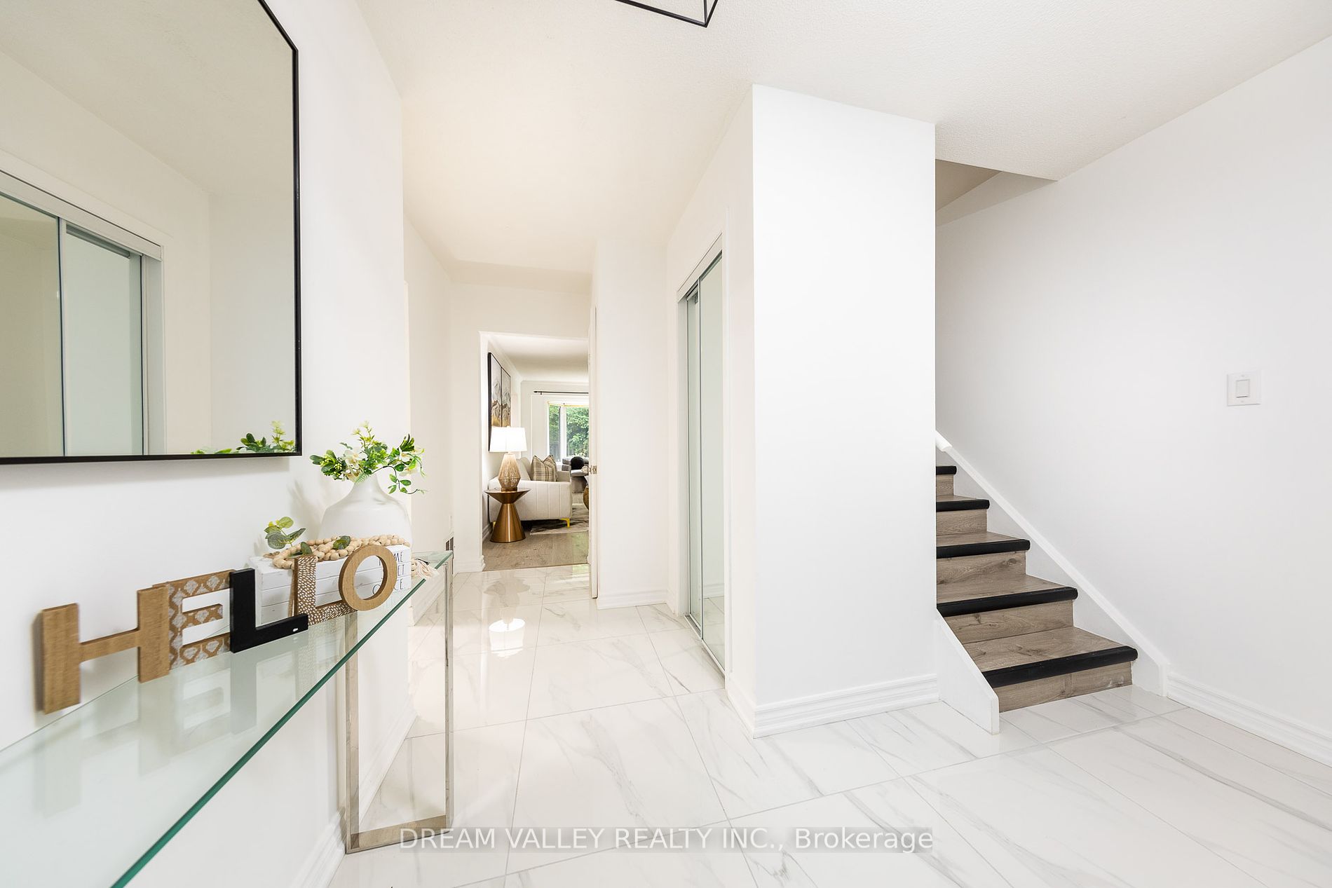 27A St Quentin Ave