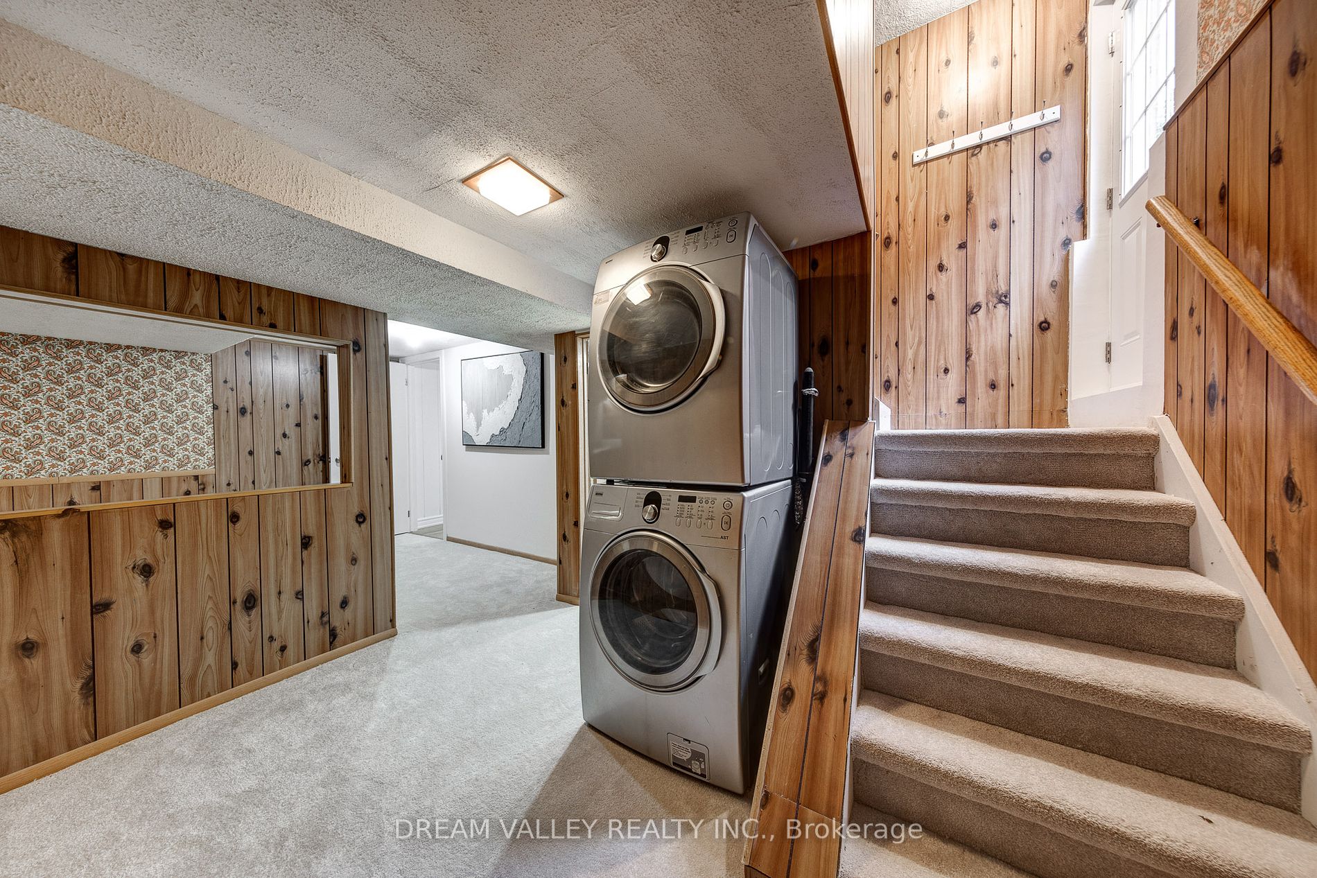 27A St Quentin Ave