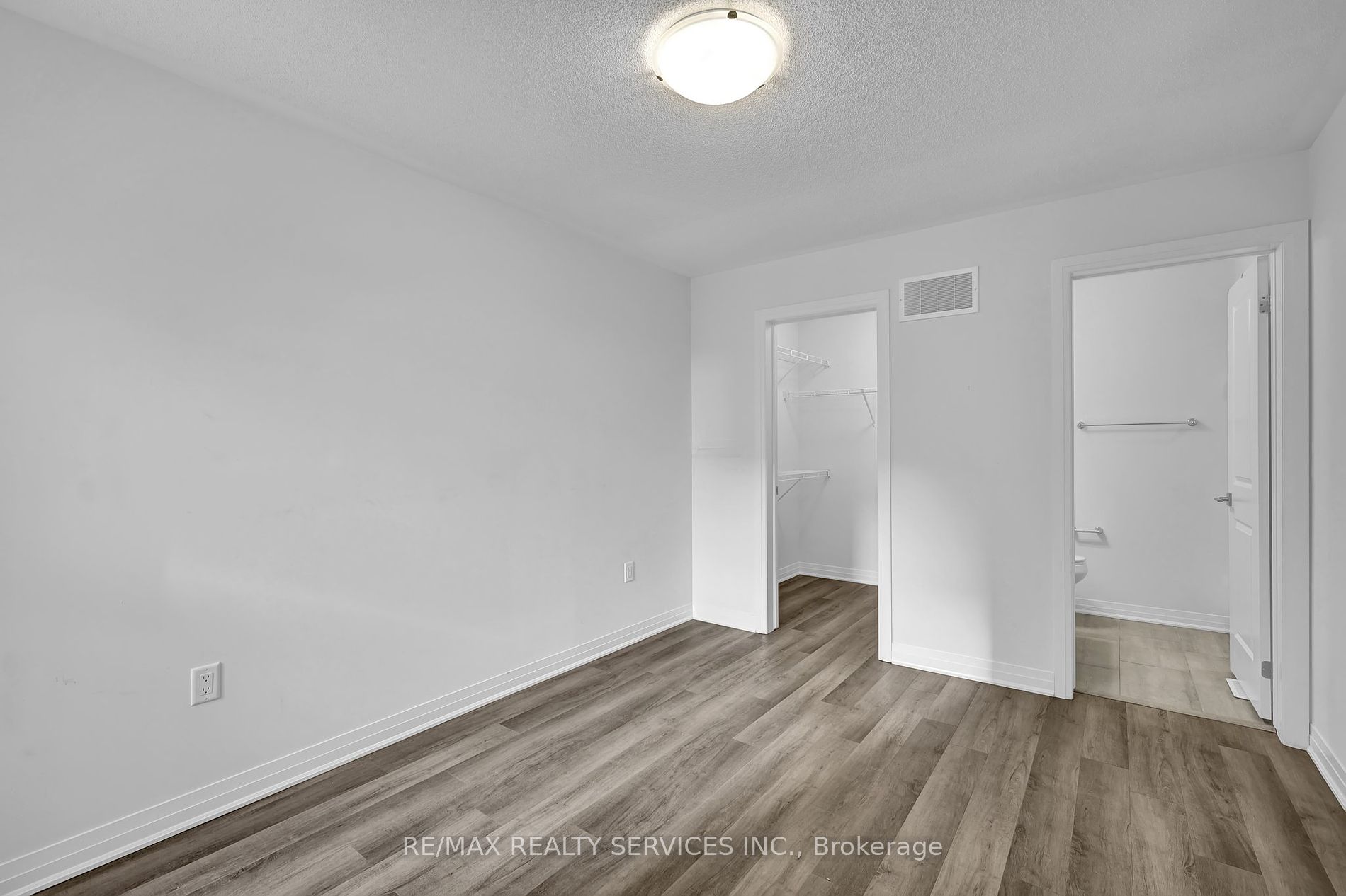 1034 Reflection Place, #406