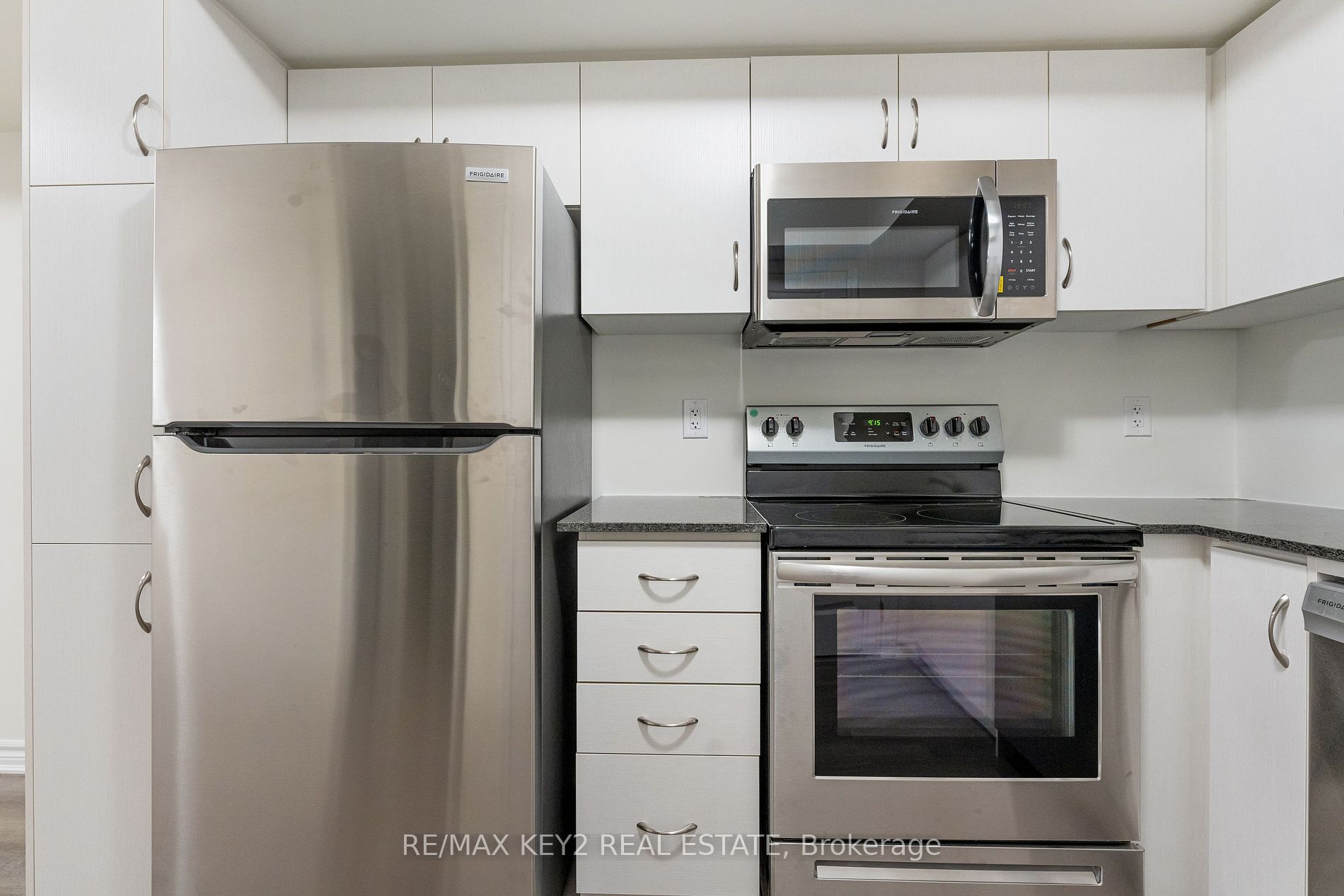 2789 Eglinton Ave E, #407