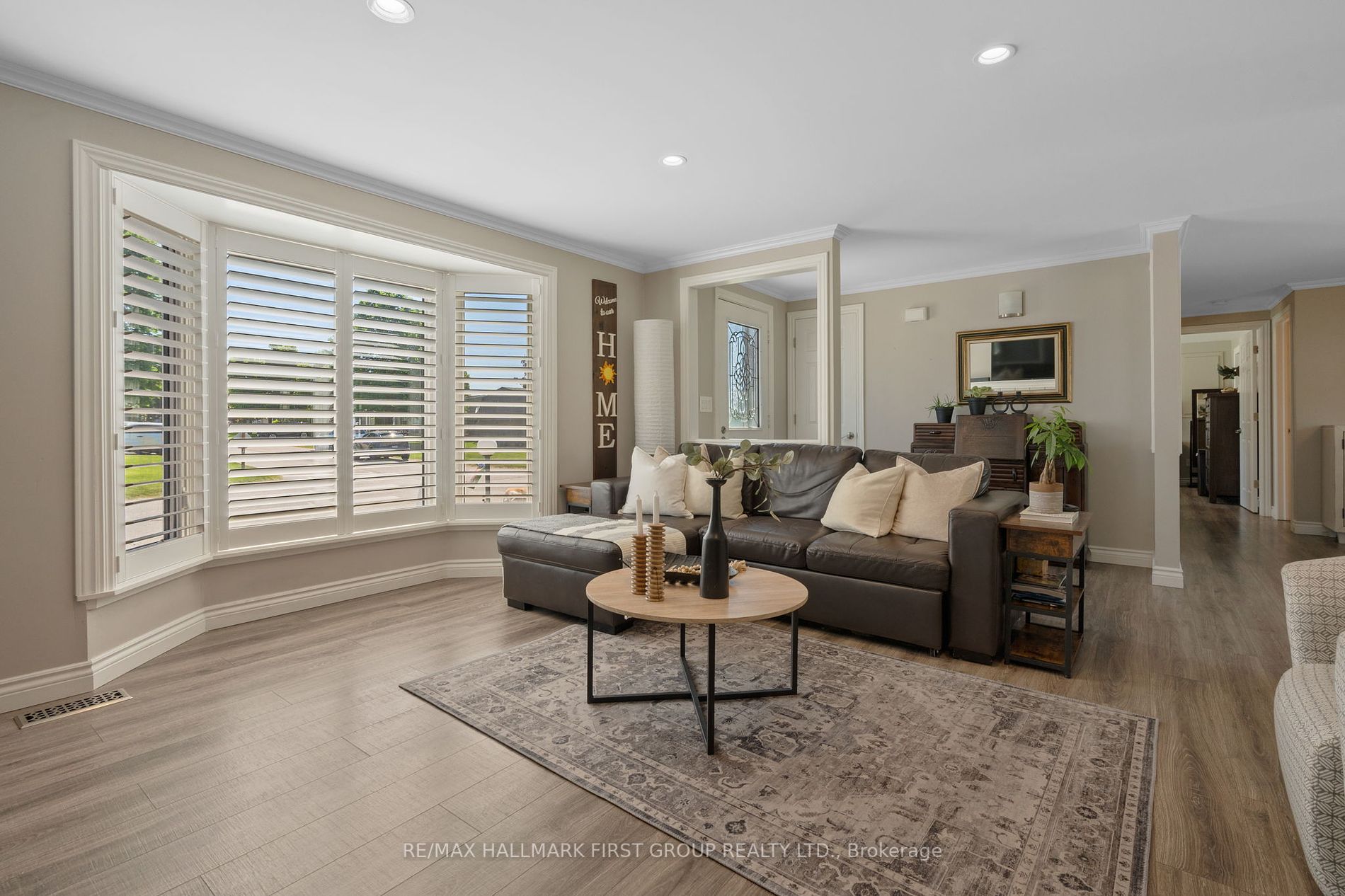 8 Kawartha Rd