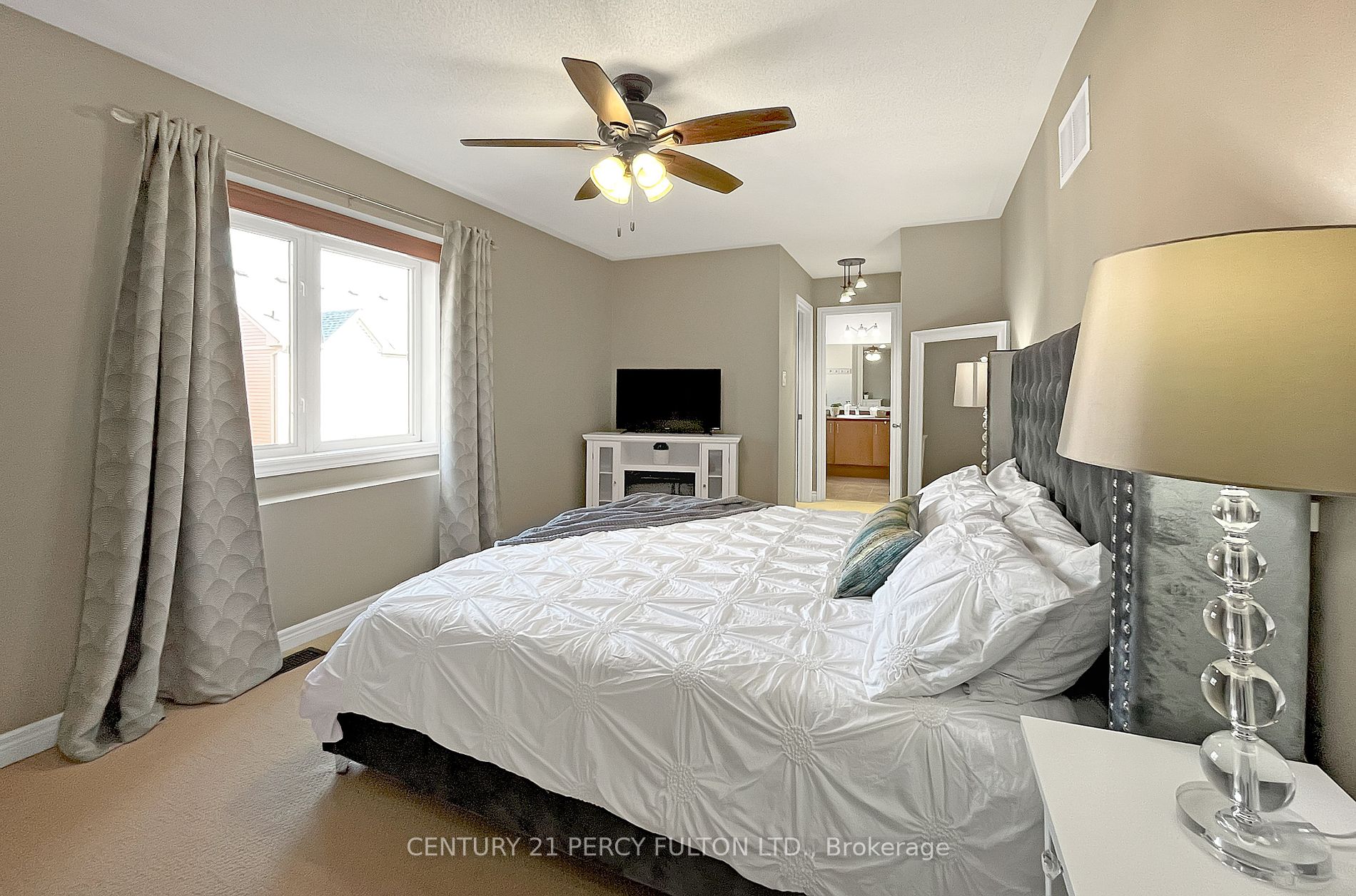 81 Ryder Crescent