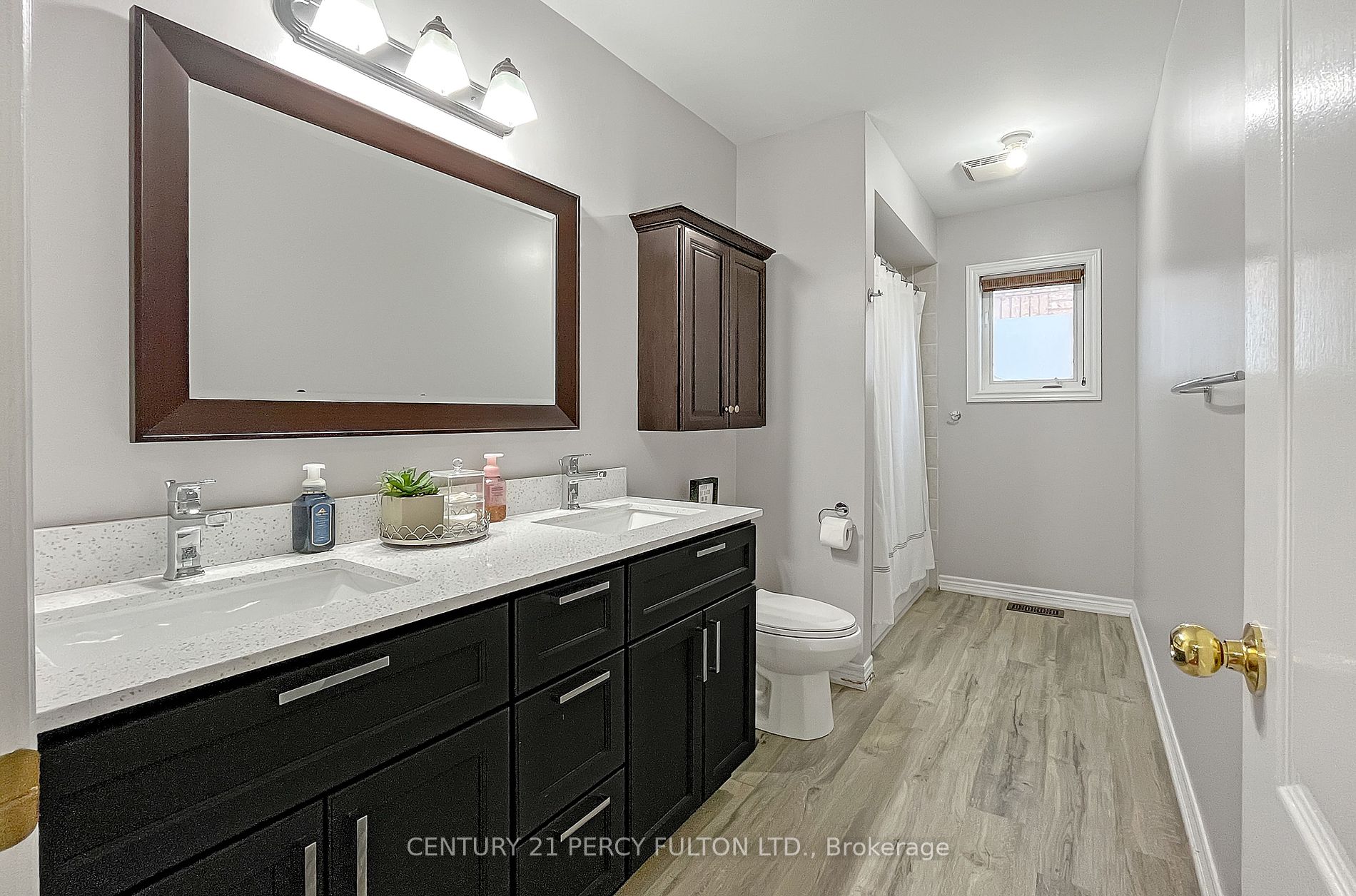81 Ryder Crescent
