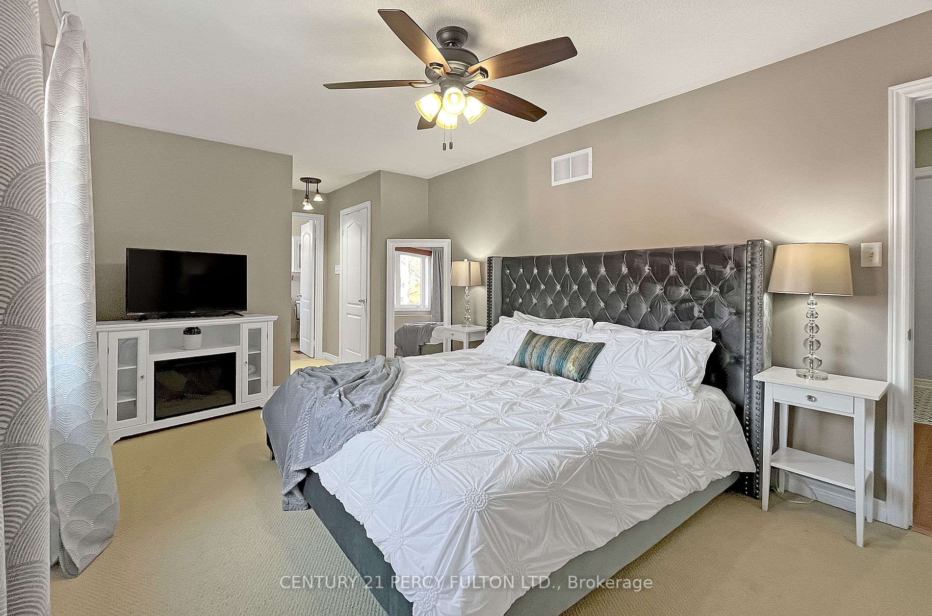 81 Ryder Crescent