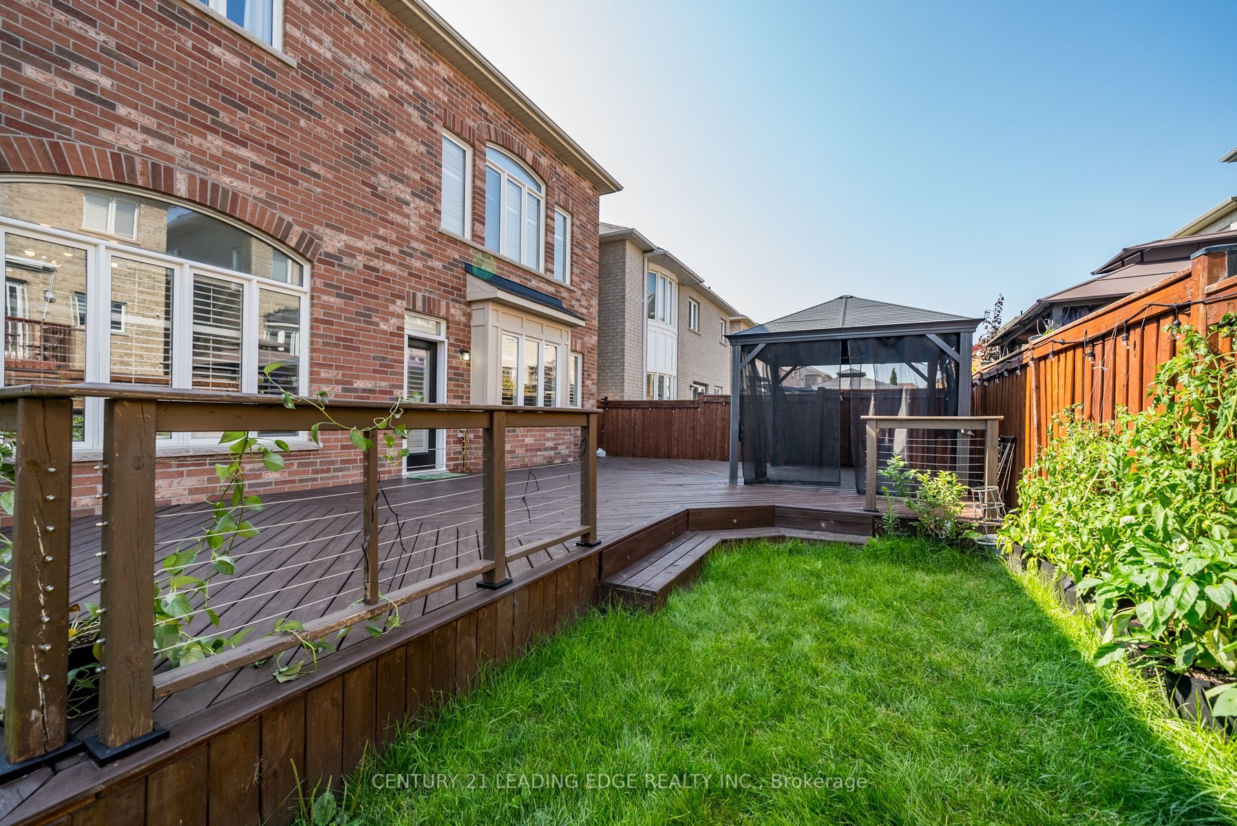 21 Darlet Avenue