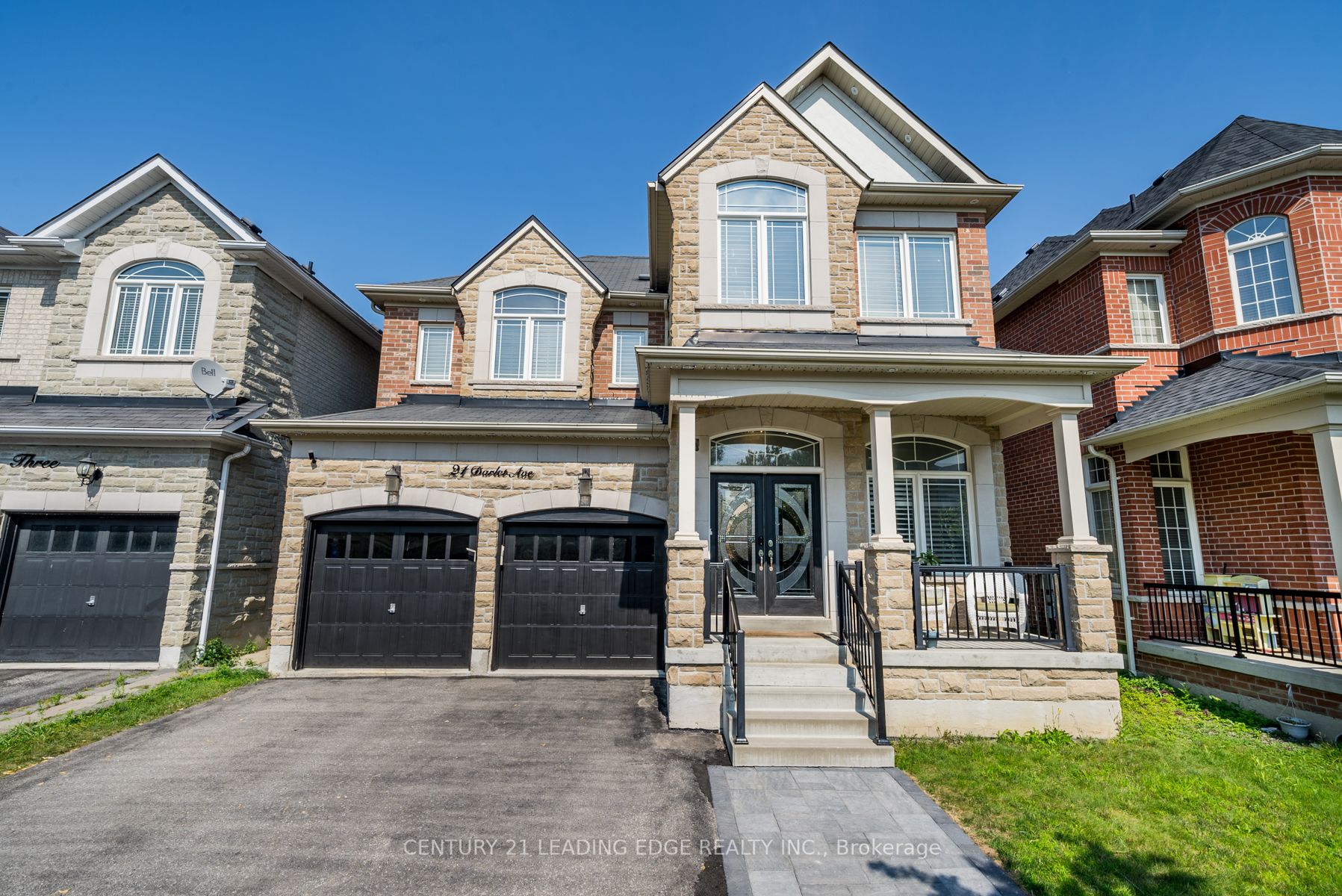 21 Darlet Avenue