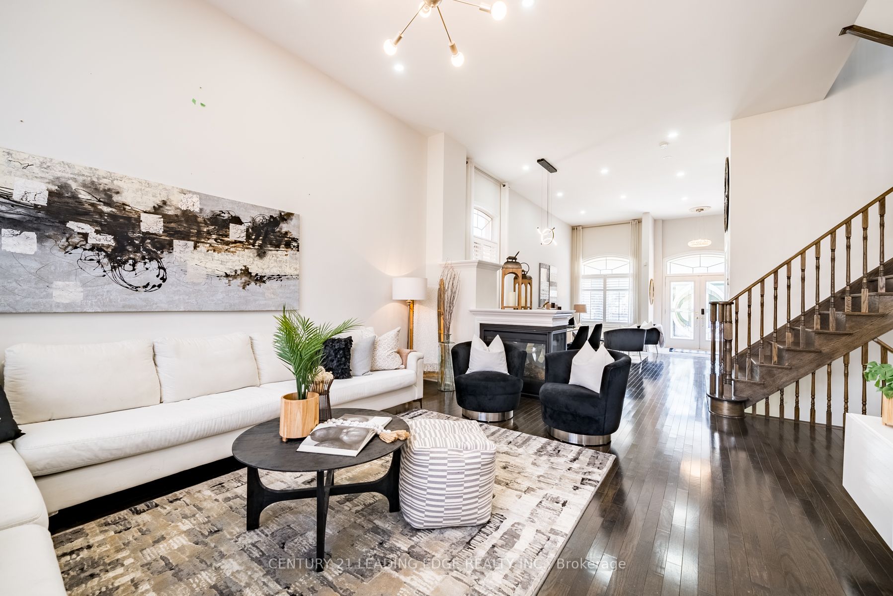 21 Darlet Avenue