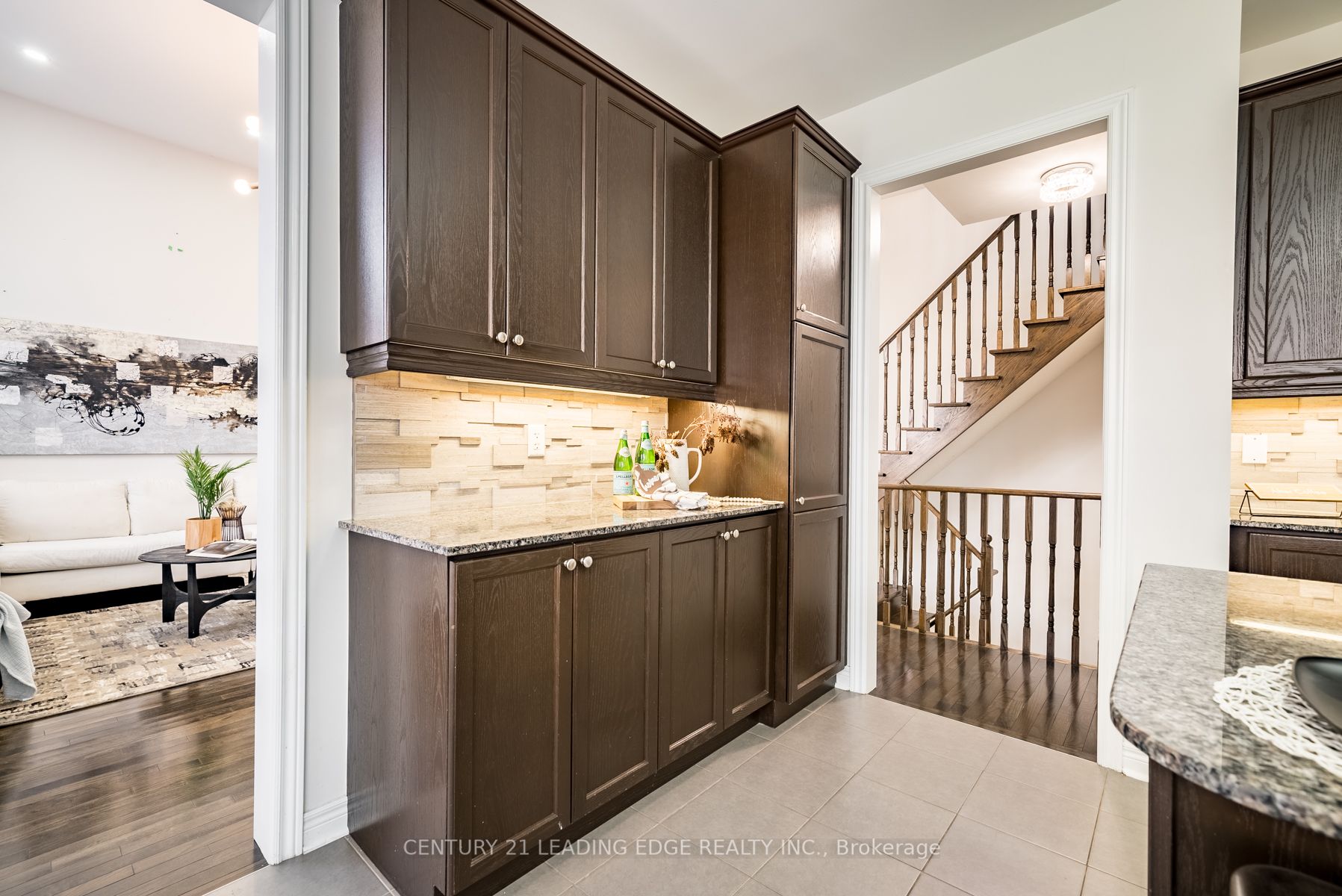 21 Darlet Avenue
