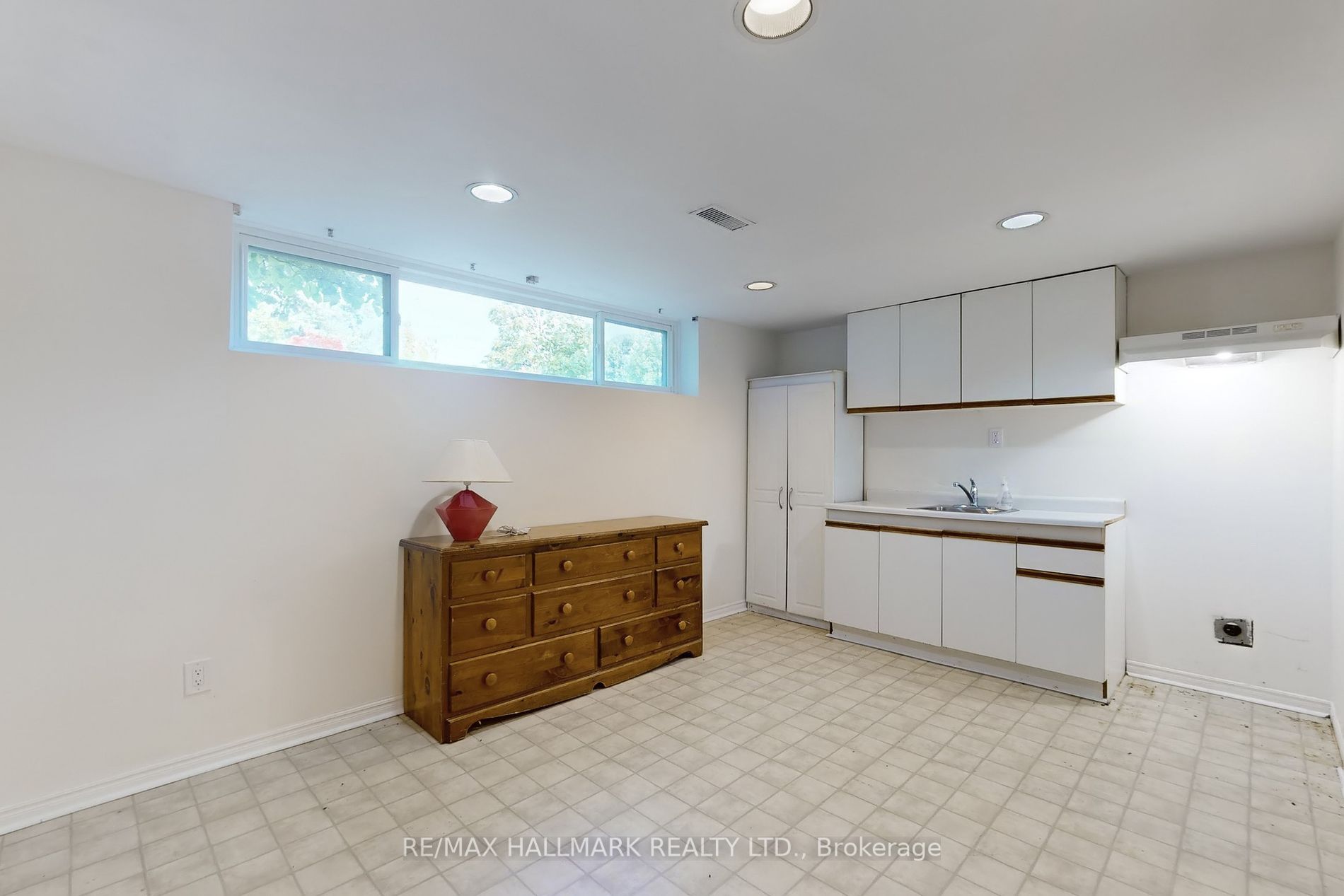 1 Lyncroft Dr