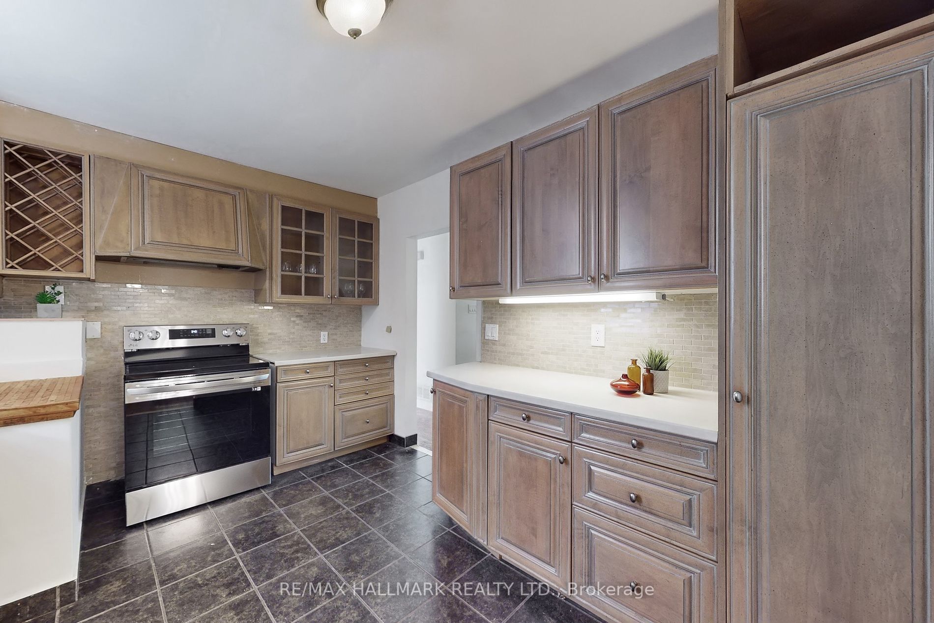 1 Lyncroft Dr
