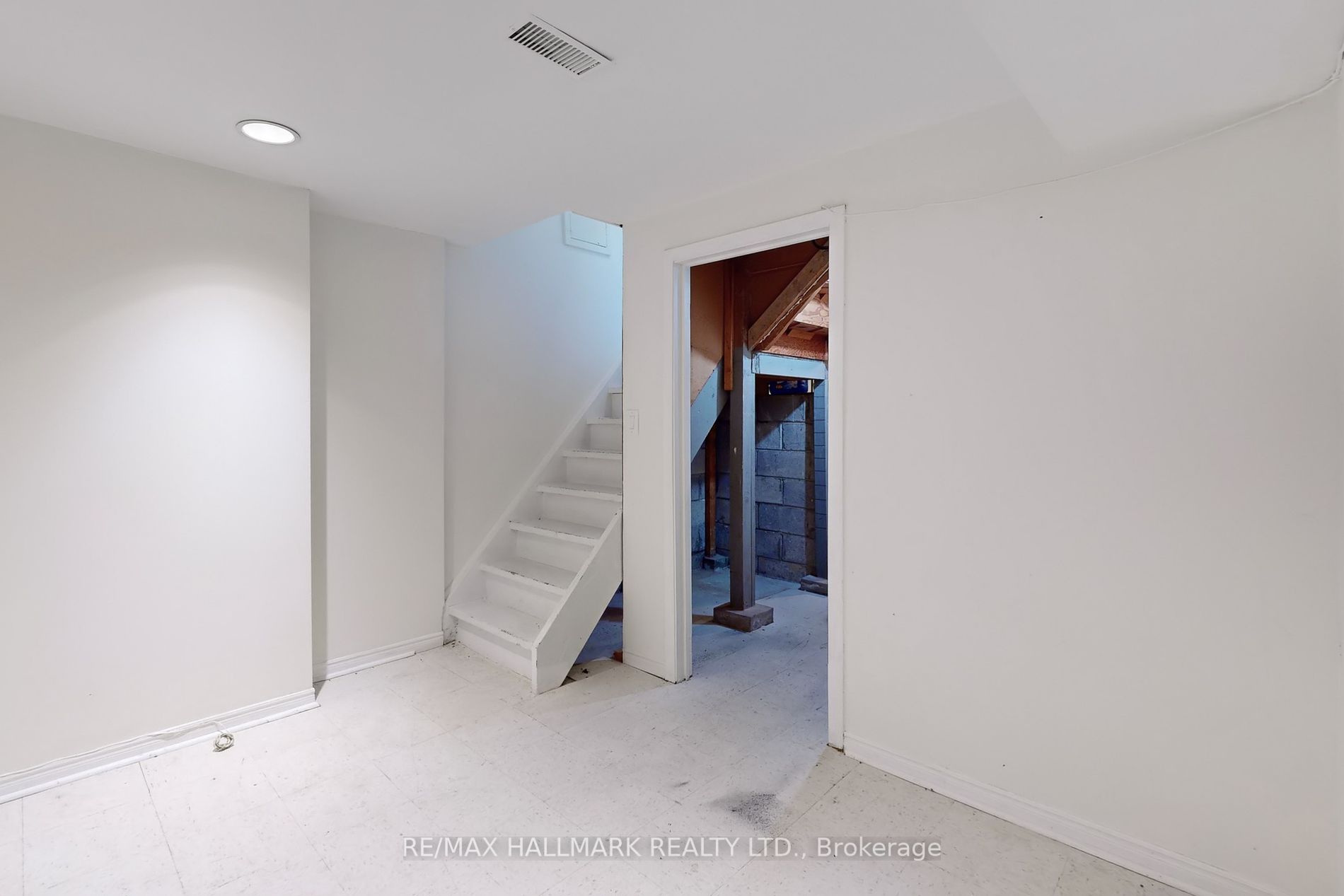 1 Lyncroft Dr