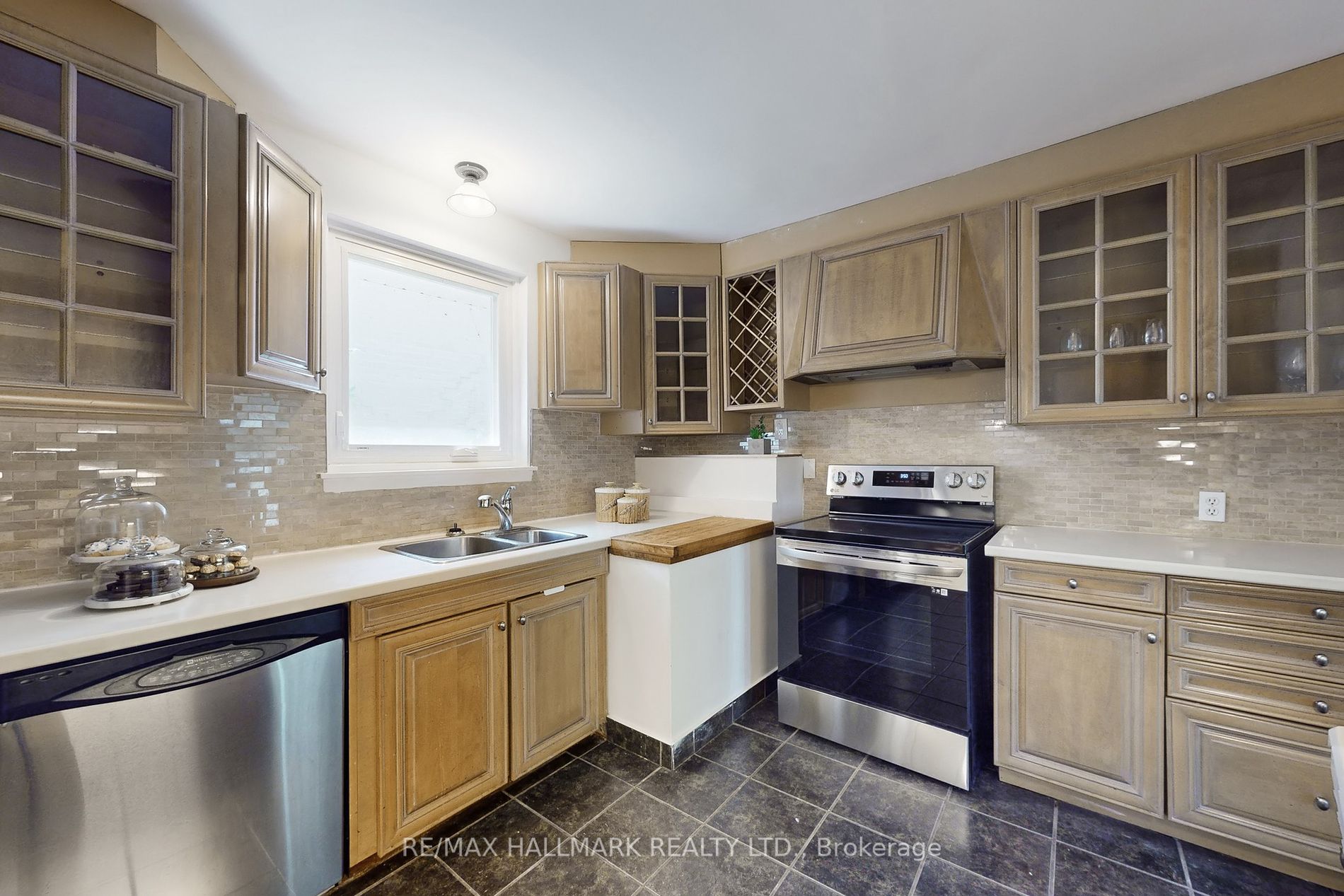 1 Lyncroft Dr