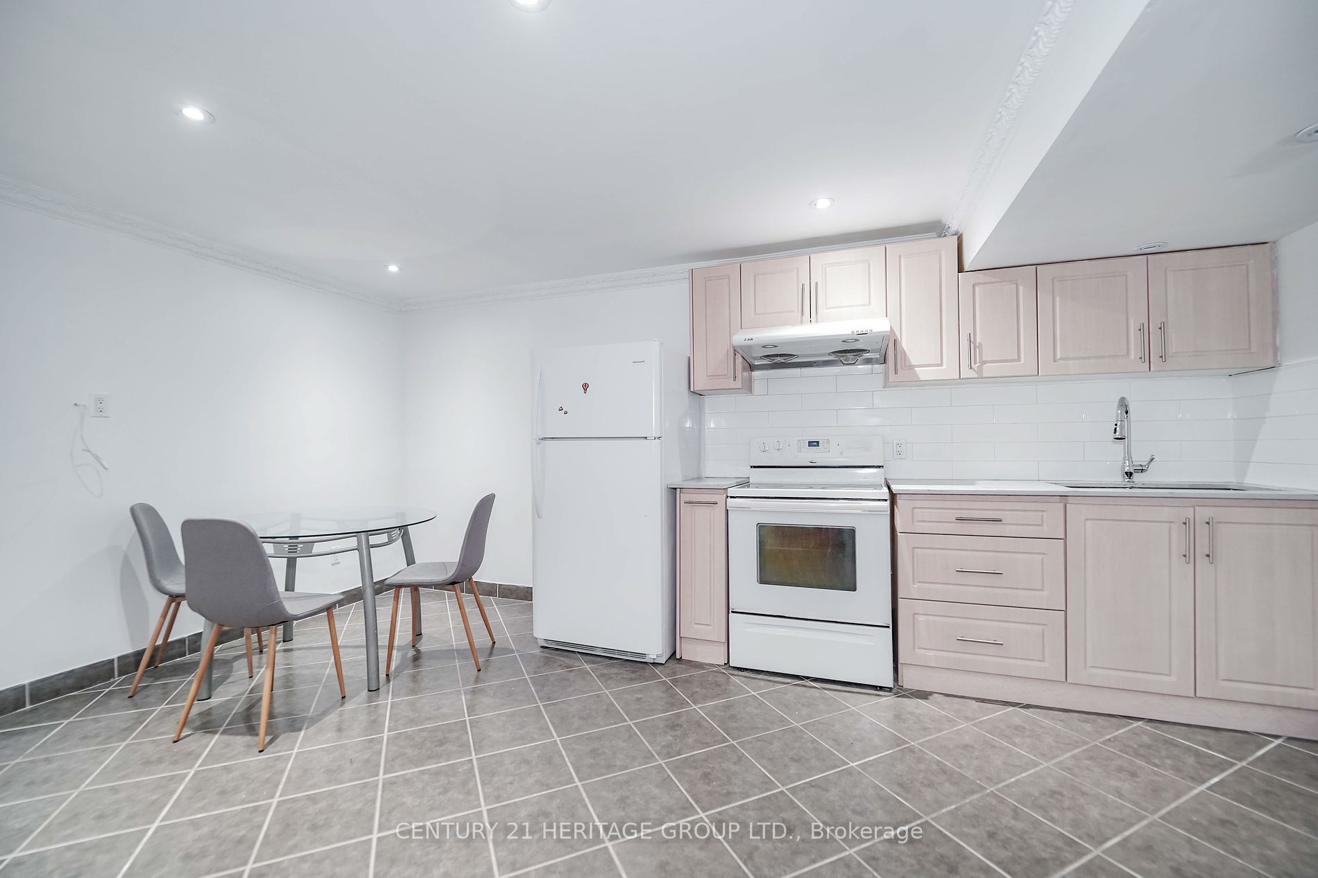 90 Wingarden Court, #176