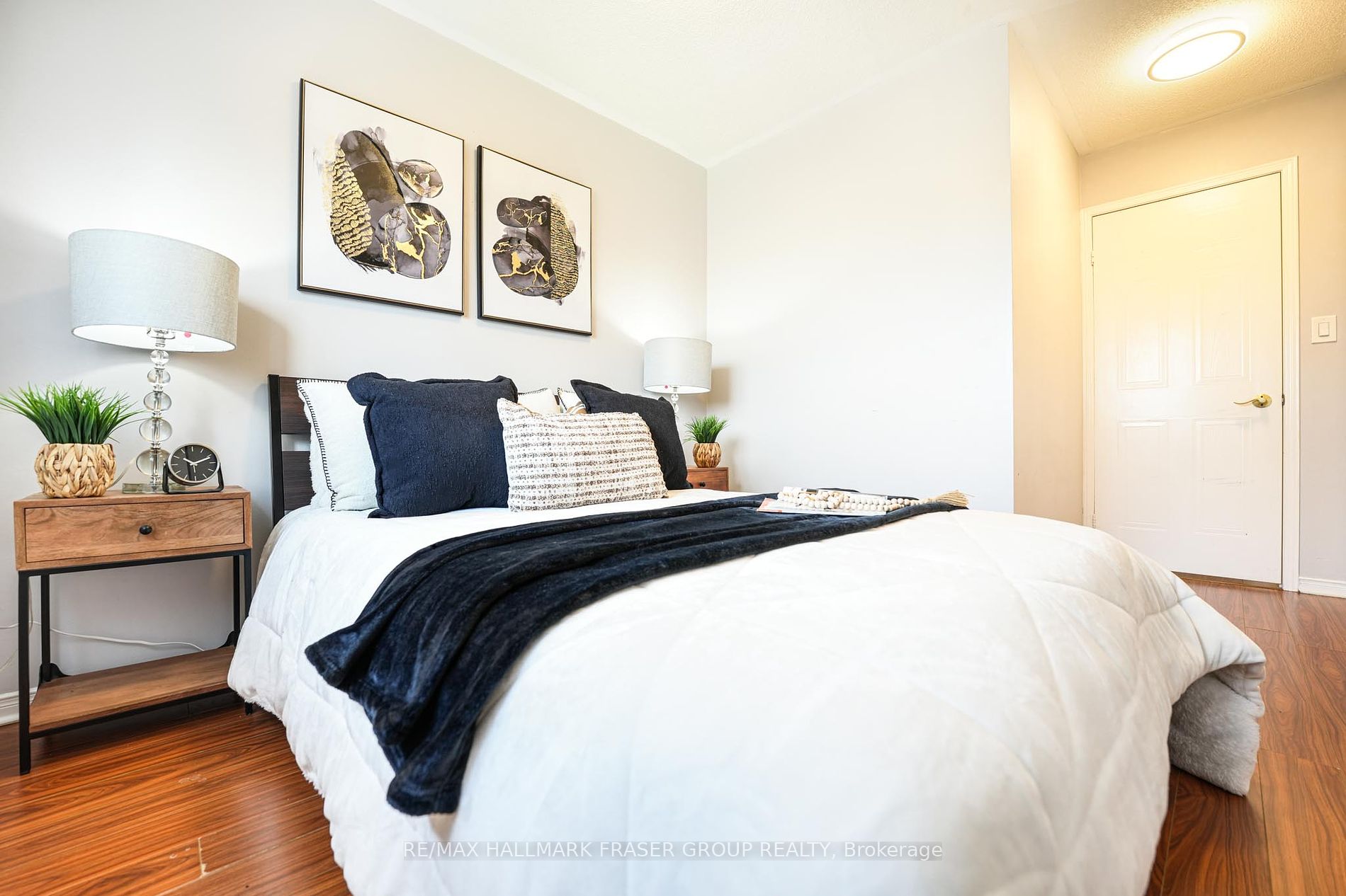 1867 Kingston Road #5