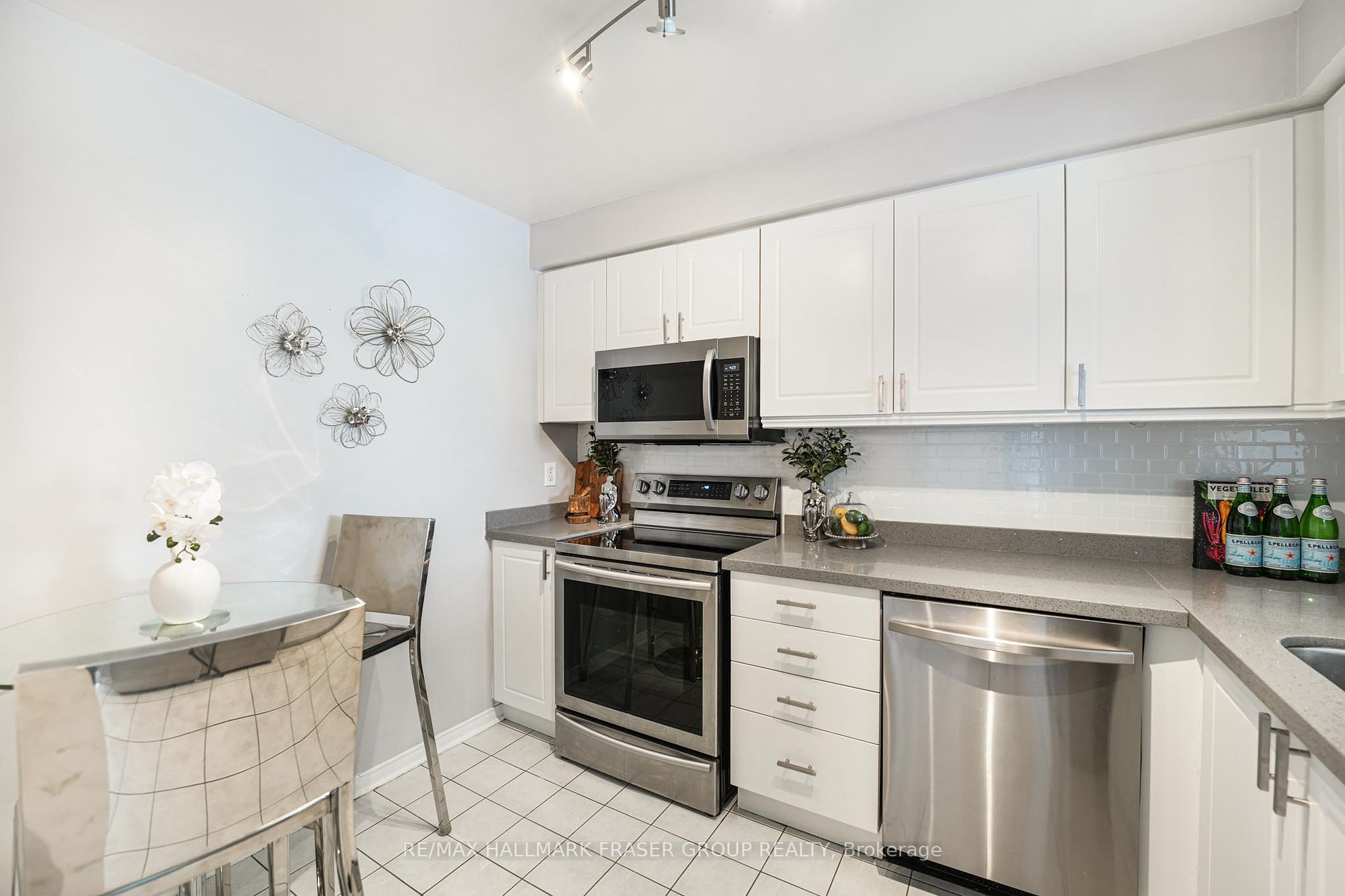 1867 Kingston Road #5