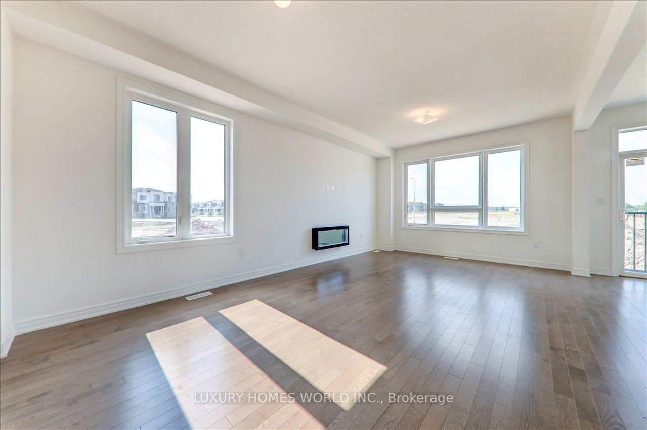 85 Armilia Place