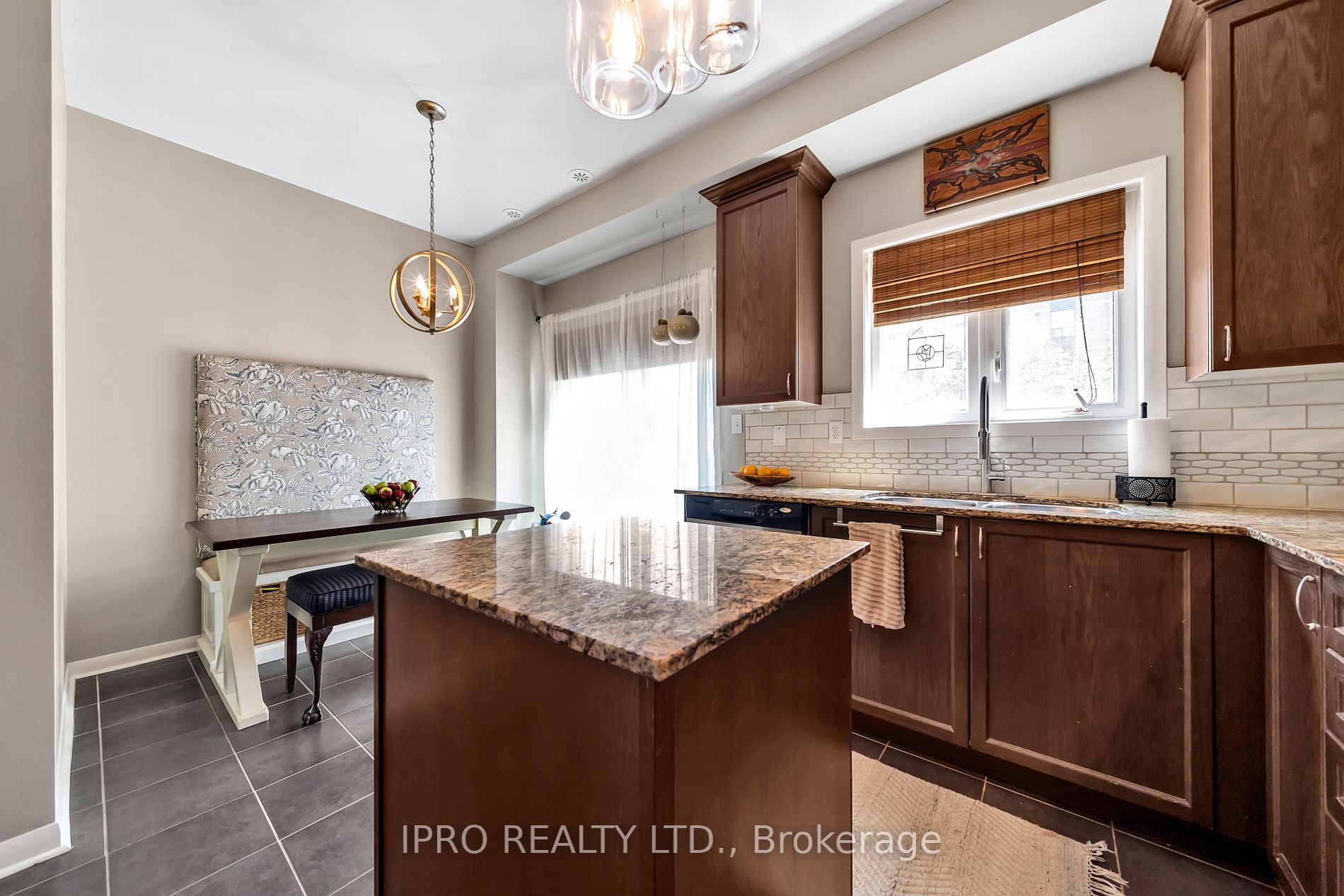 1250 St. Martins Dr, #21