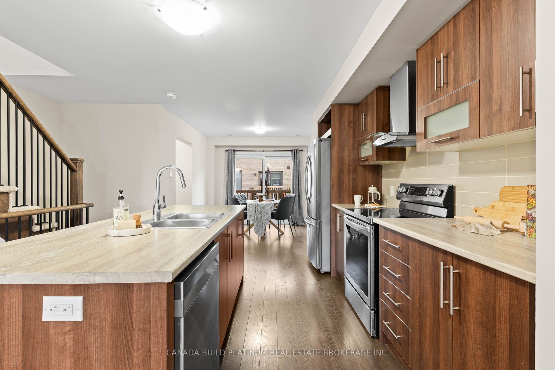 63 Donald Fleming Way N
