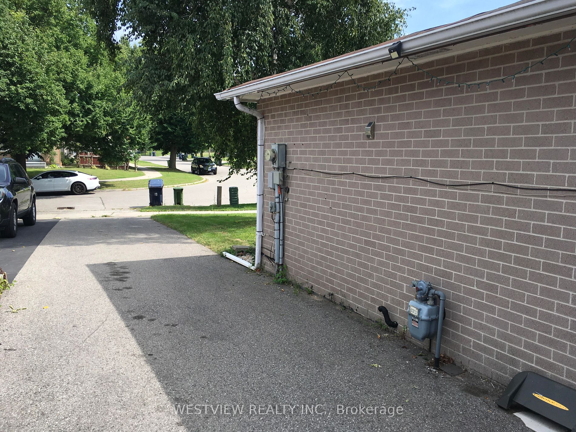 19 Coxworth Crescent