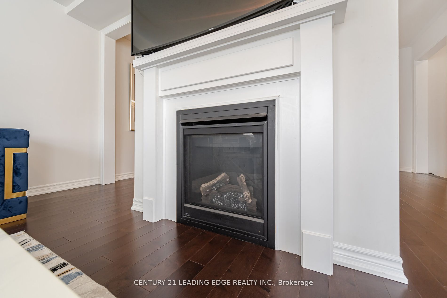 295 Northglen Boulevard