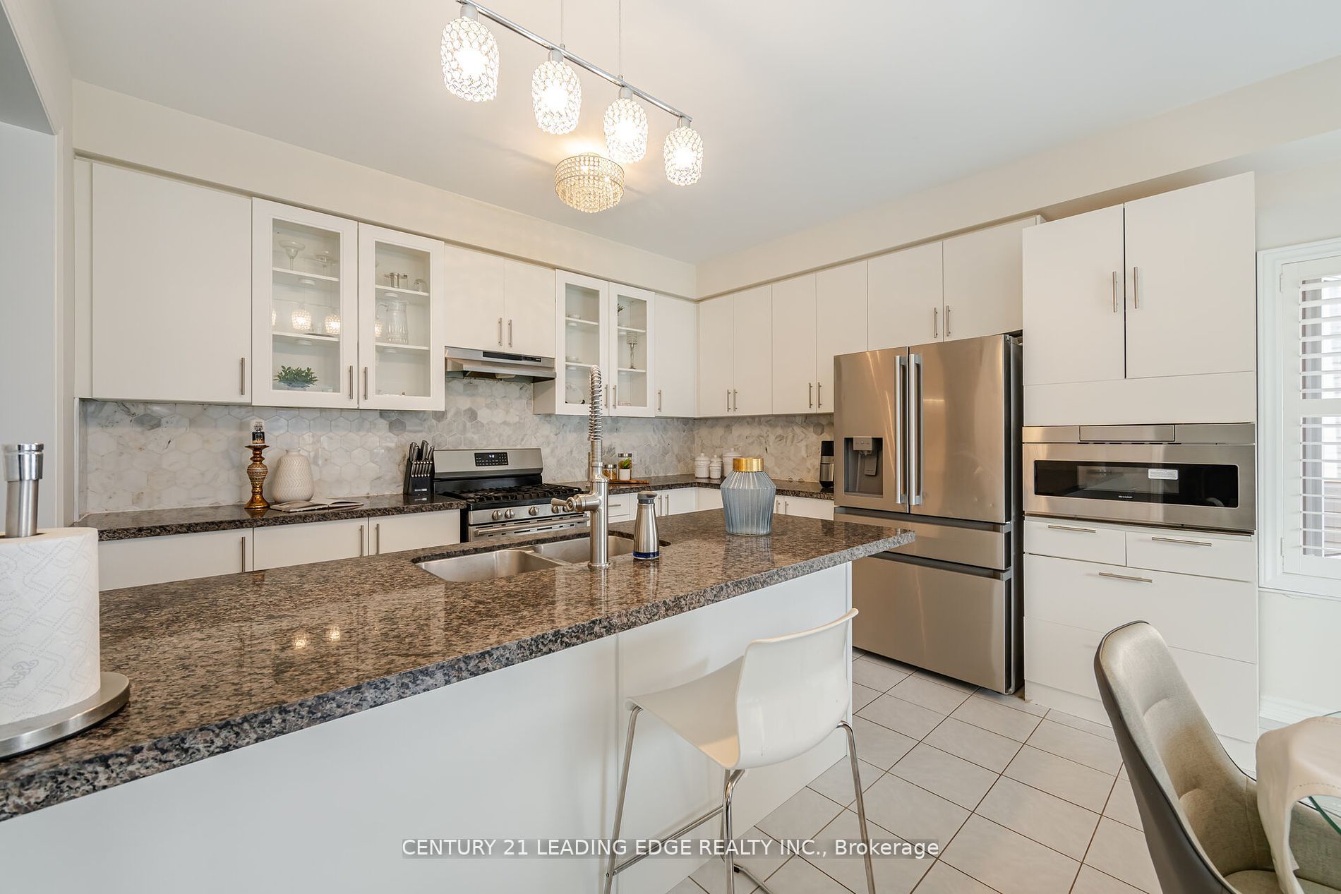 295 Northglen Boulevard