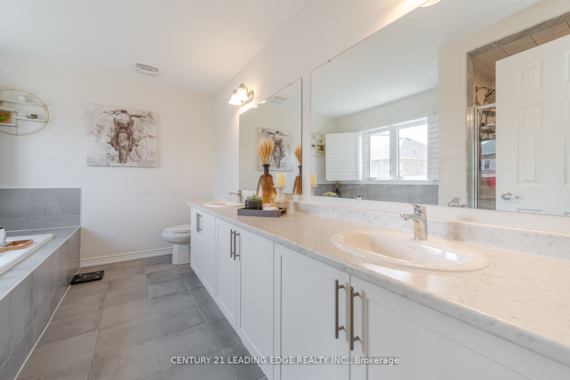 295 Northglen Boulevard