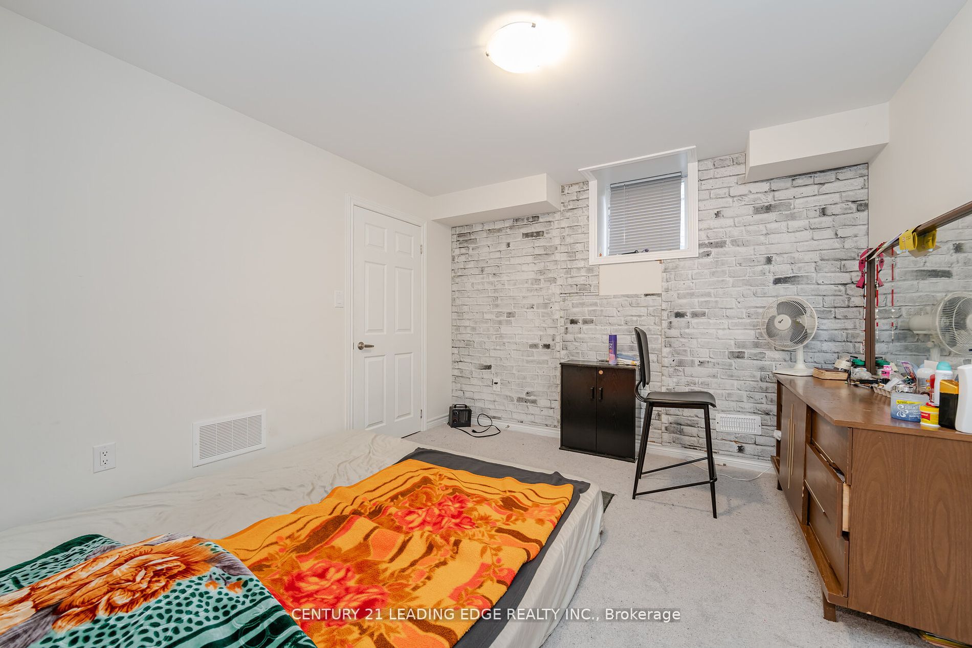 295 Northglen Boulevard