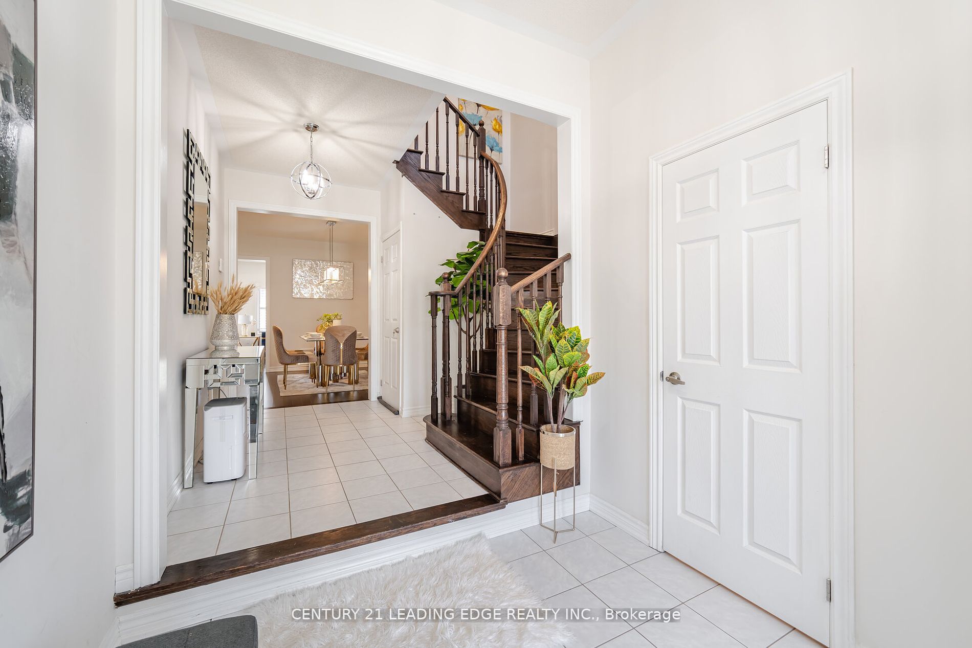 295 Northglen Boulevard