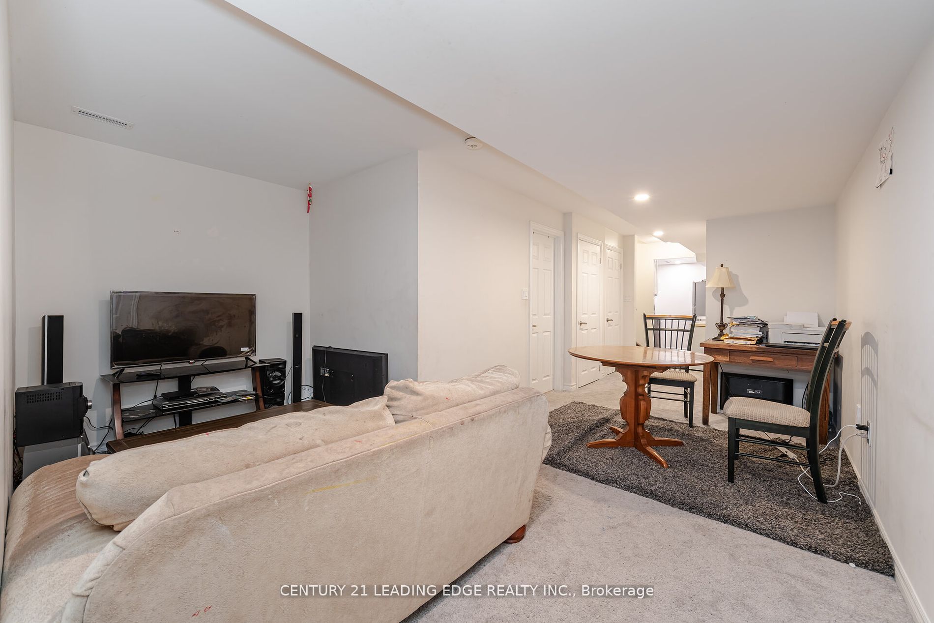 295 Northglen Boulevard